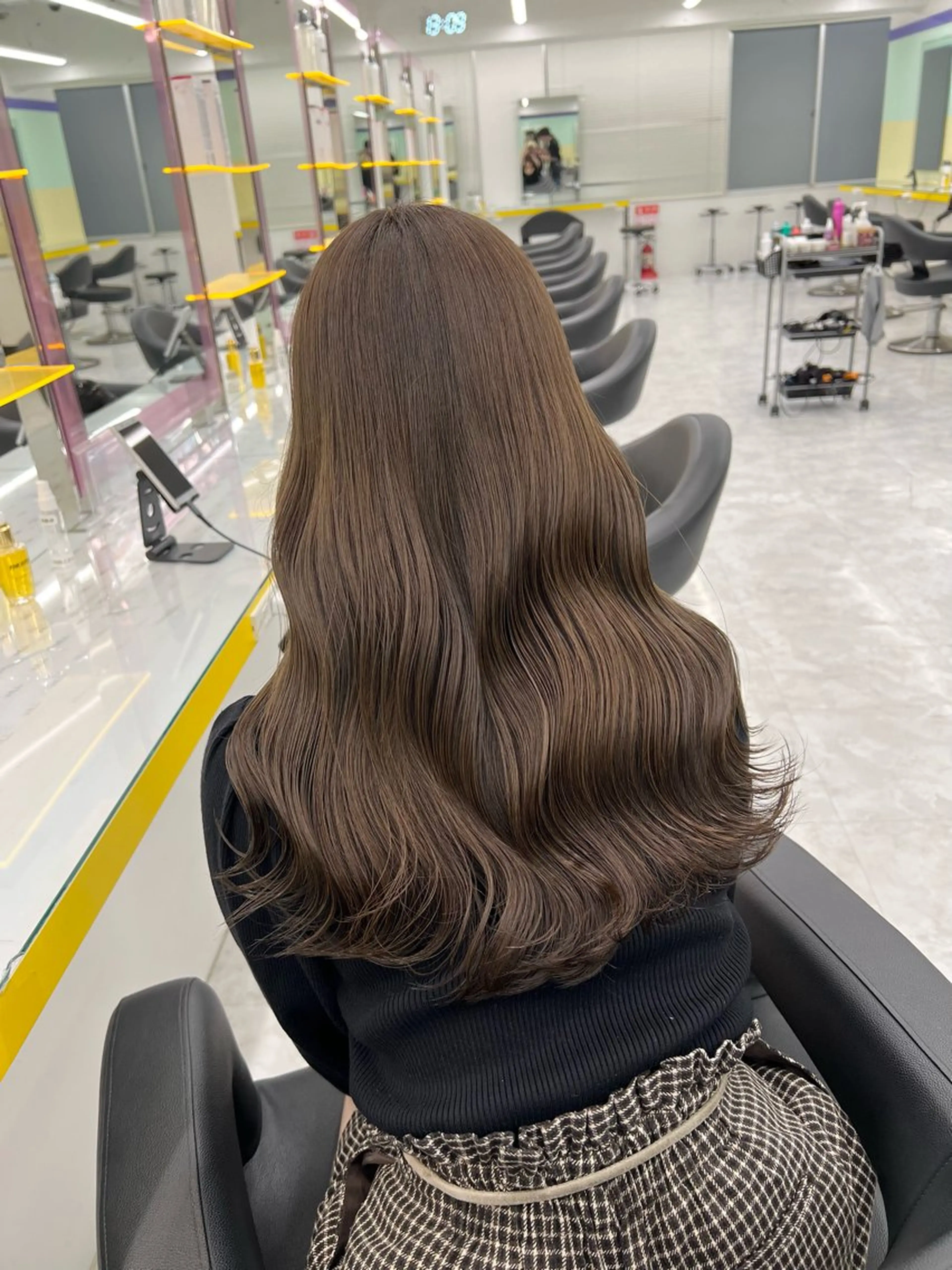 セミロング ヘアカラー トリートメント ヘッドスパ ヘアセット 💍レイヤーカット 艶髪💍亘紘輝のヘアスタイル