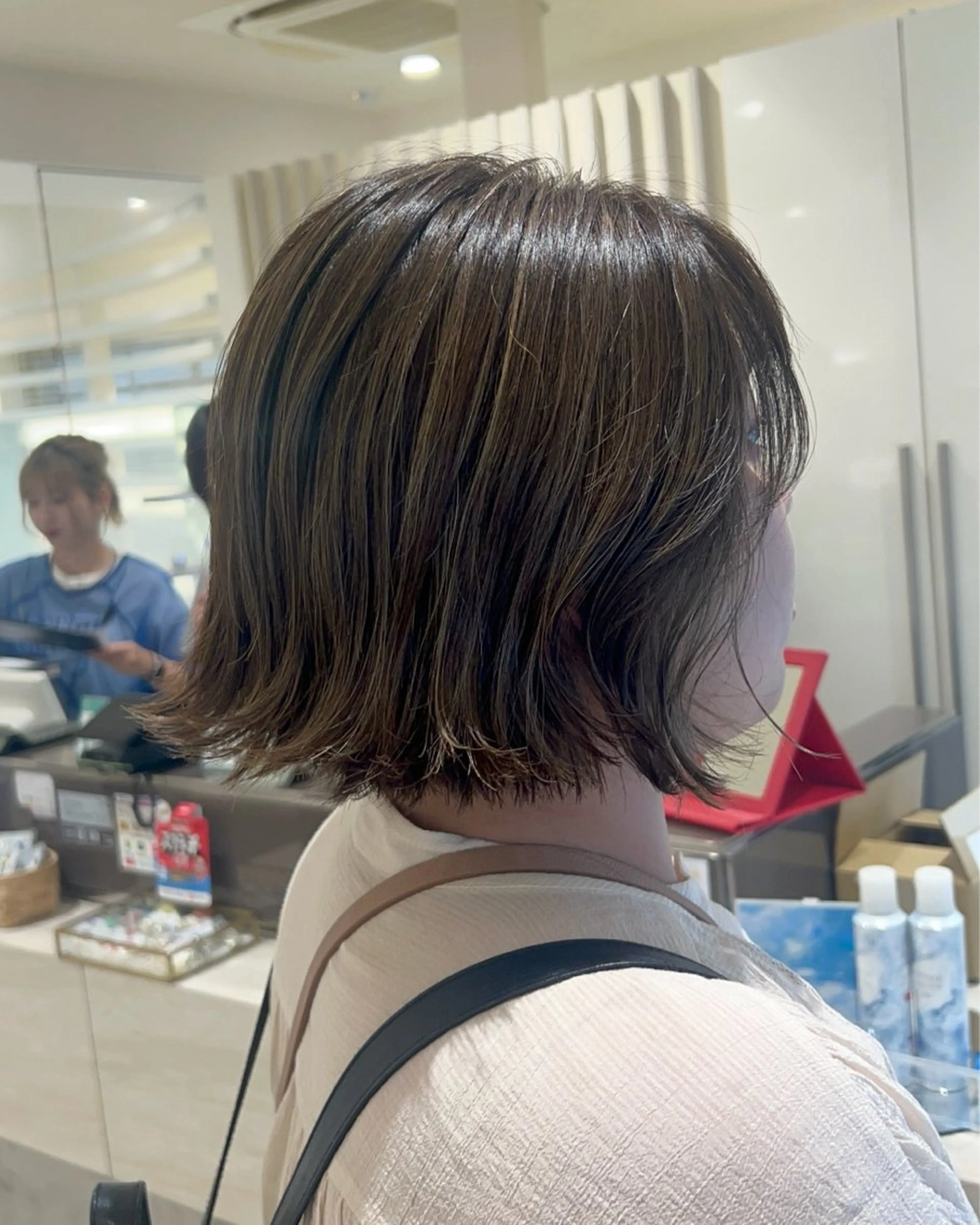 ミディアム カラー ハイライトカラー ハイライト 顔まわりカット🥀 原ちひろのヘアスタイル