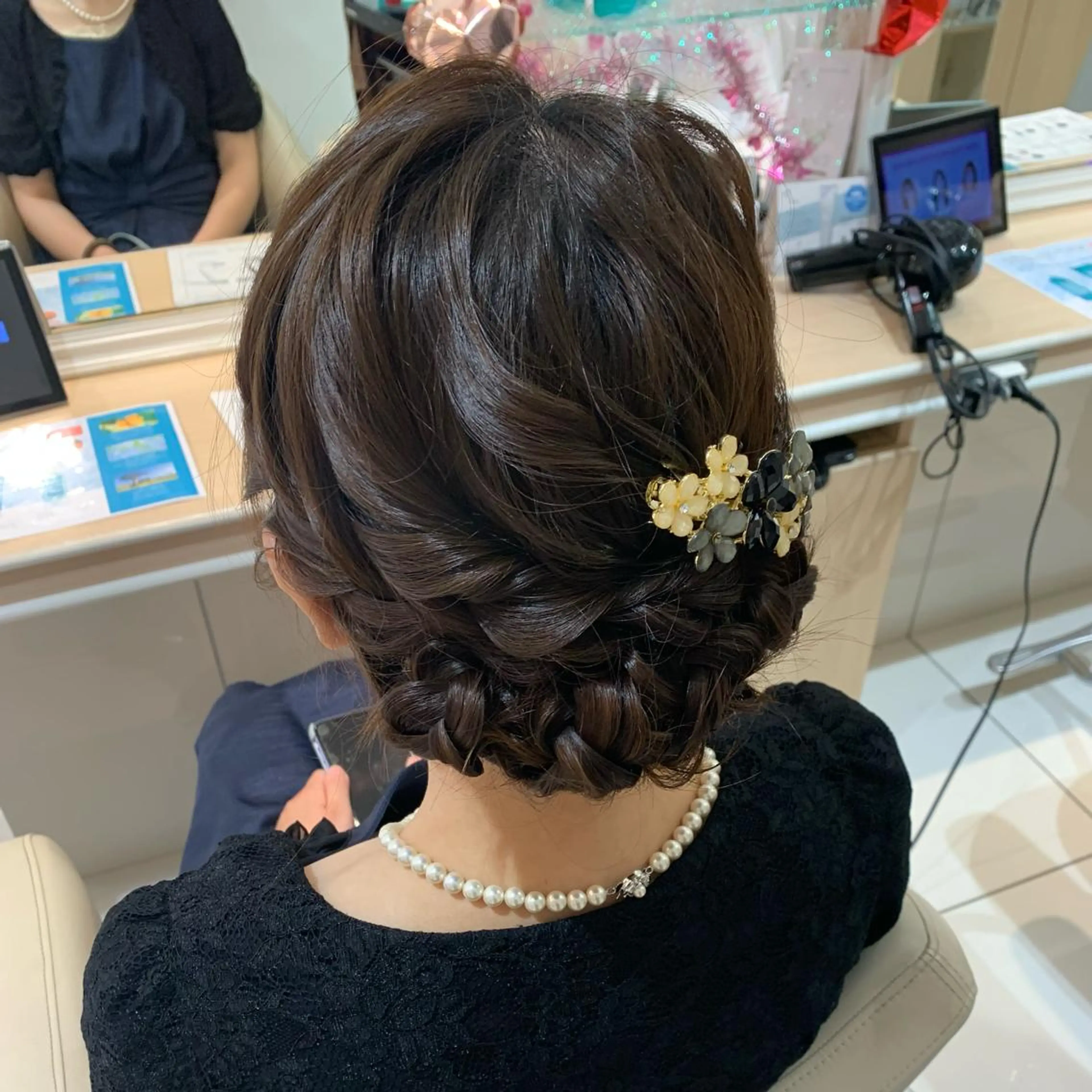 セミロング ヘアアレンジ ヘアセット 宮永 璃沙のヘアスタイル