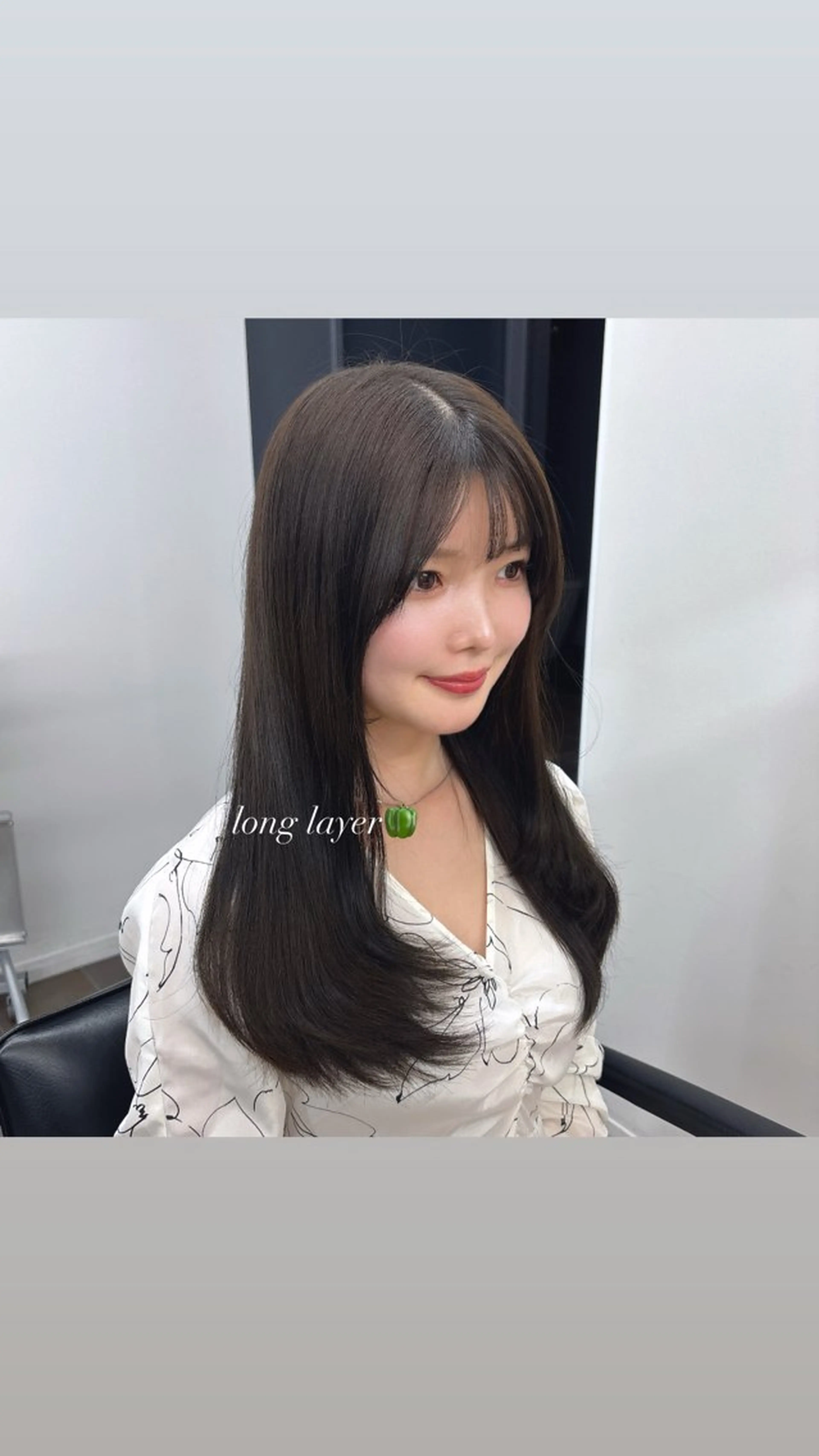 ロング カラー 透明感カラー オリーブカラー レイヤーカット SALONDEJOE所属・かどた はるなのヘアスタイル
