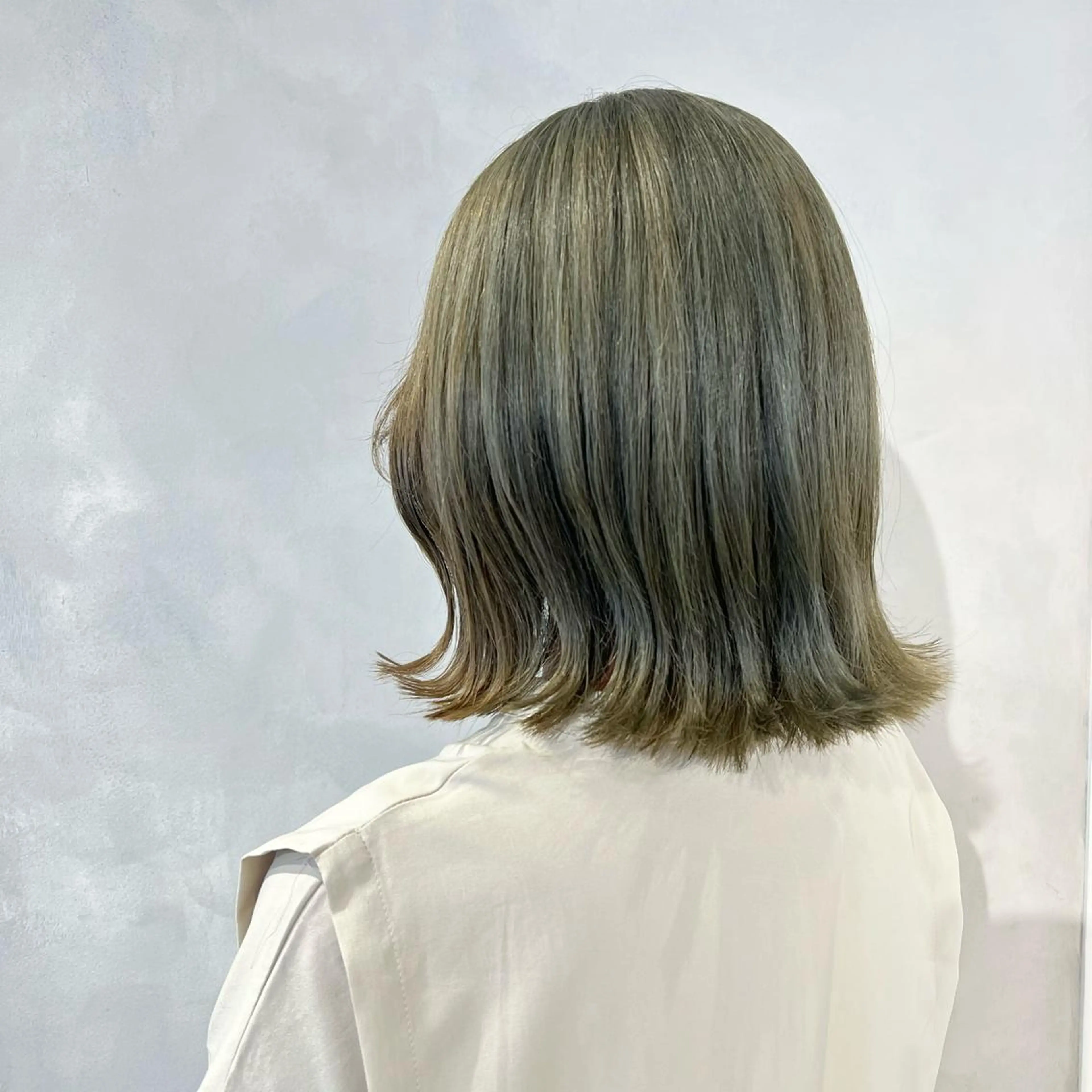 ミディアム カラー 🤍髪質改善➕透明感 カラー🤍川上葵のヘアスタイル