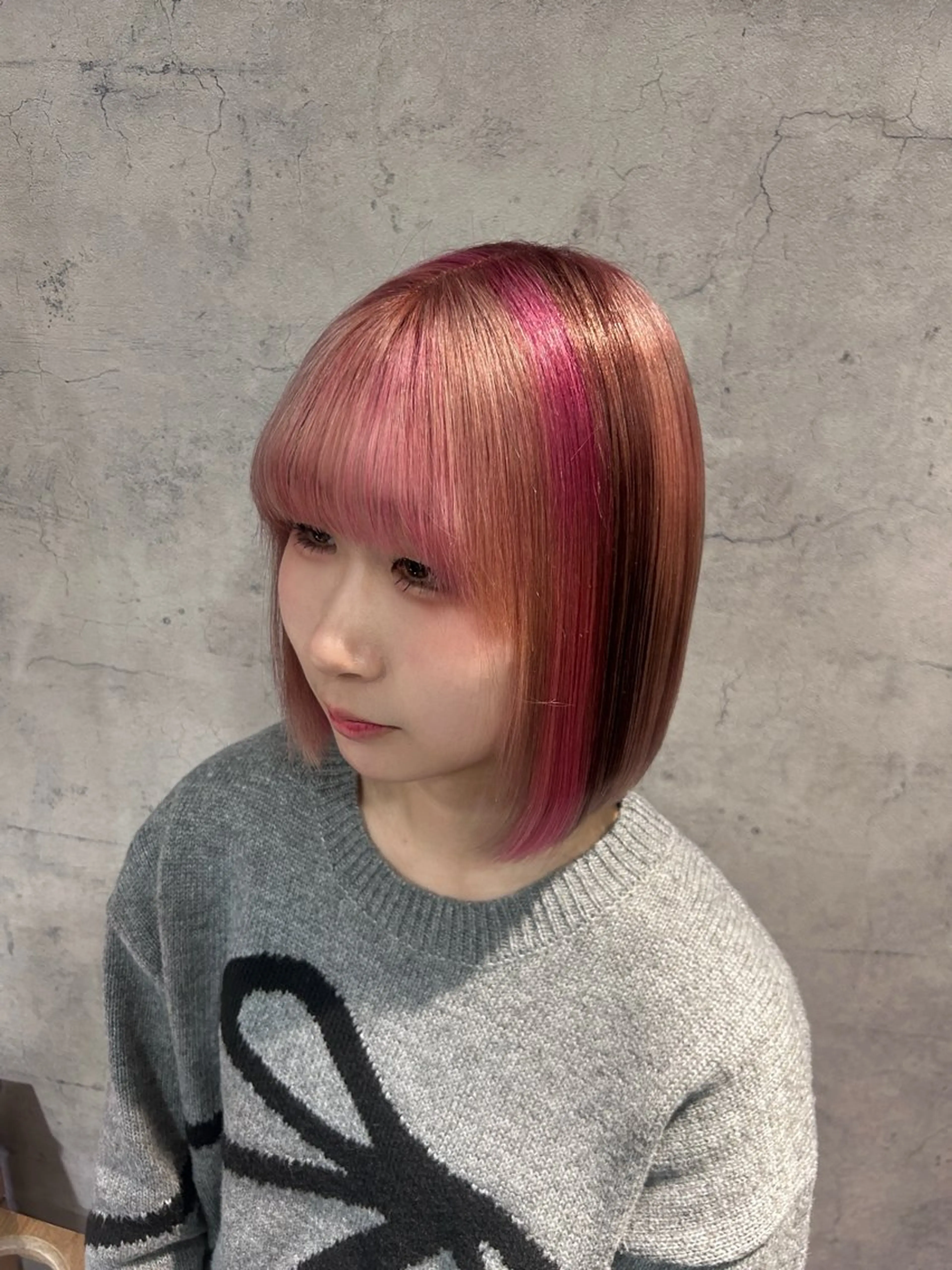 ミディアム カット ヘアカラー ハイトーン🇰🇷 19歳美容師アリルのヘアスタイル