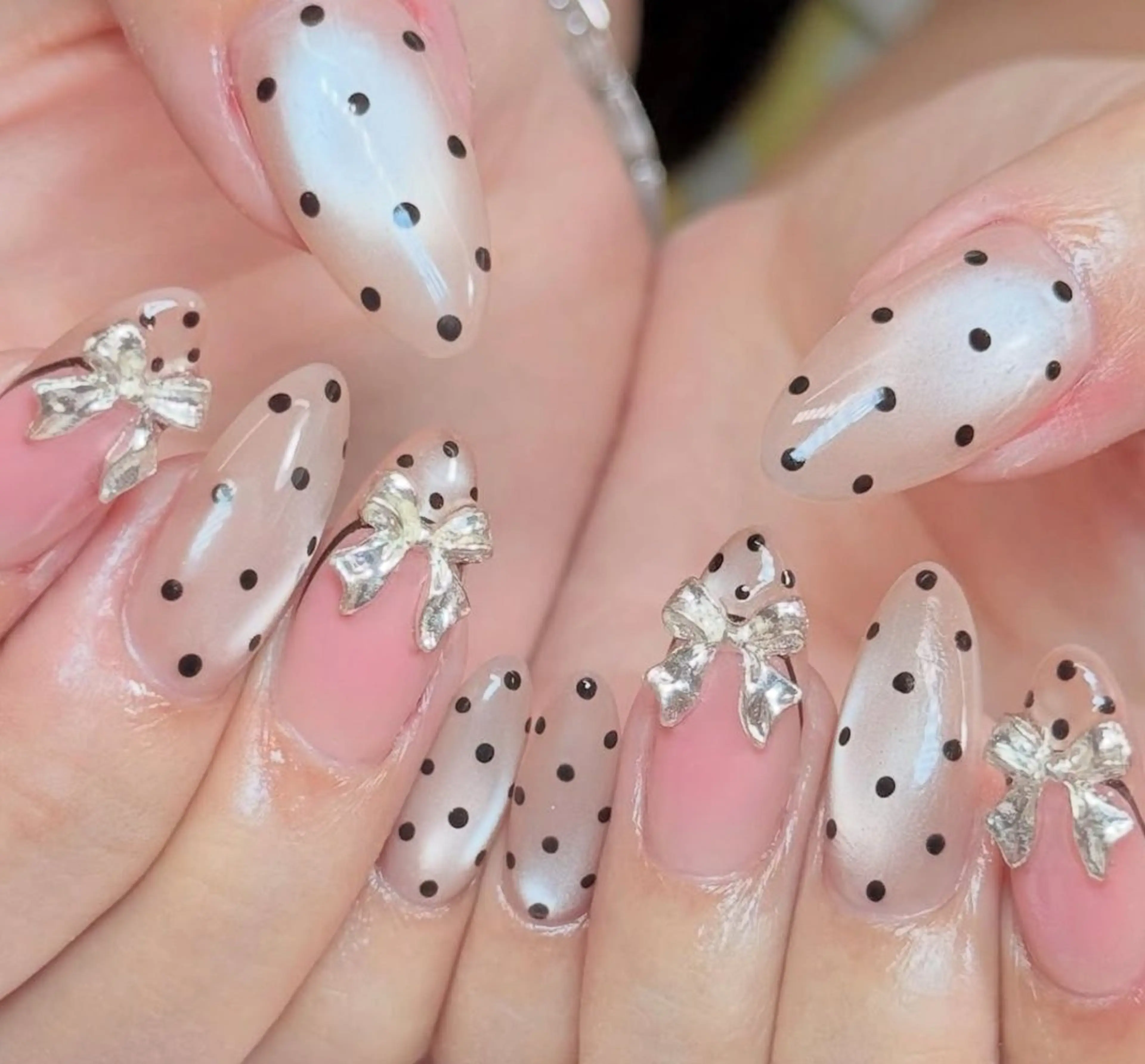 ネイル アートネイル フラワーネイル フレンチネイル ジェルネイル グラデーション ハンドネイル Ryunail所属・Ryu Nail NekoChanのネイルデザイン