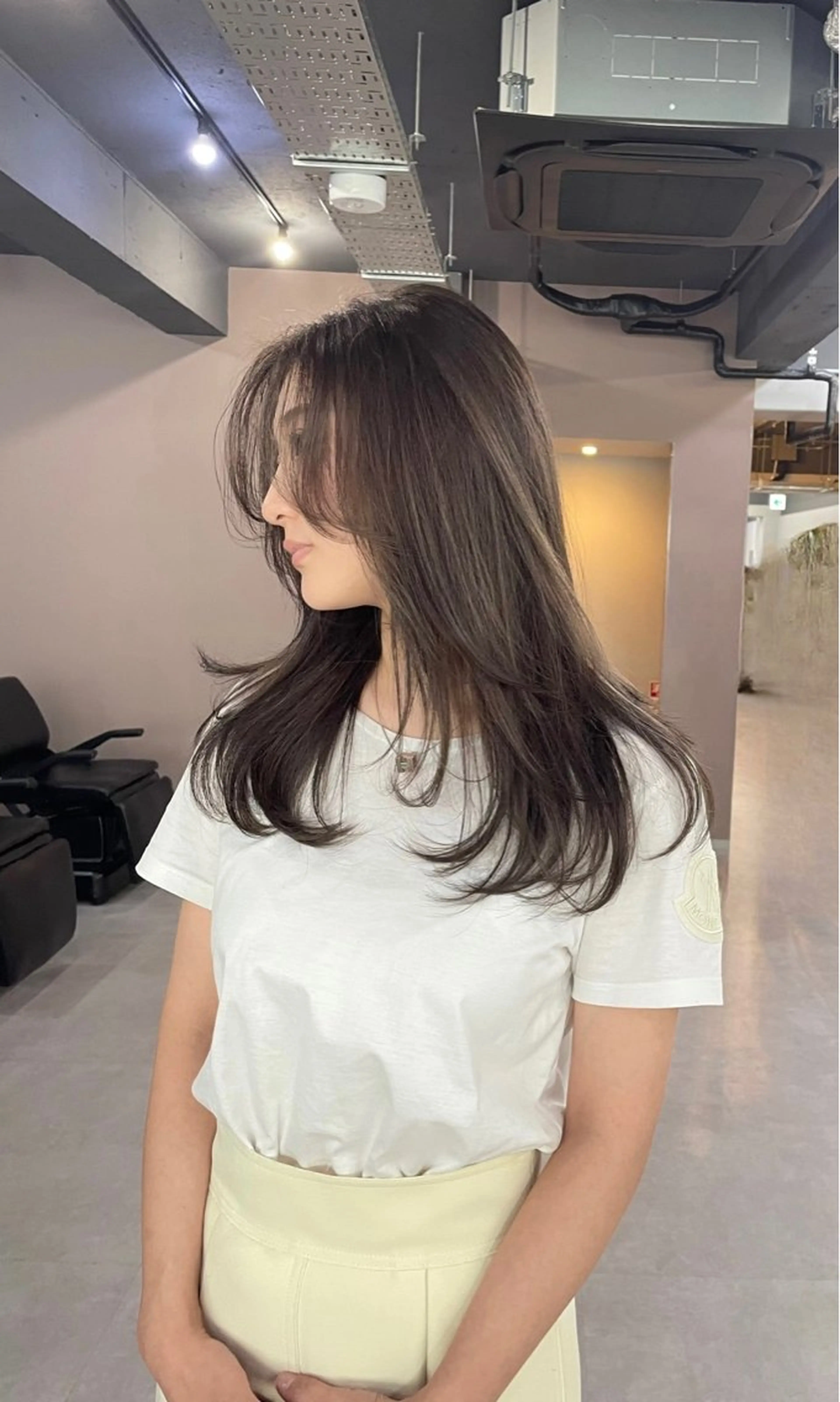 ミディアム カラー カット ヘアカラー トリートメント 西村あきや トレンド韓国ヘアのヘアスタイル