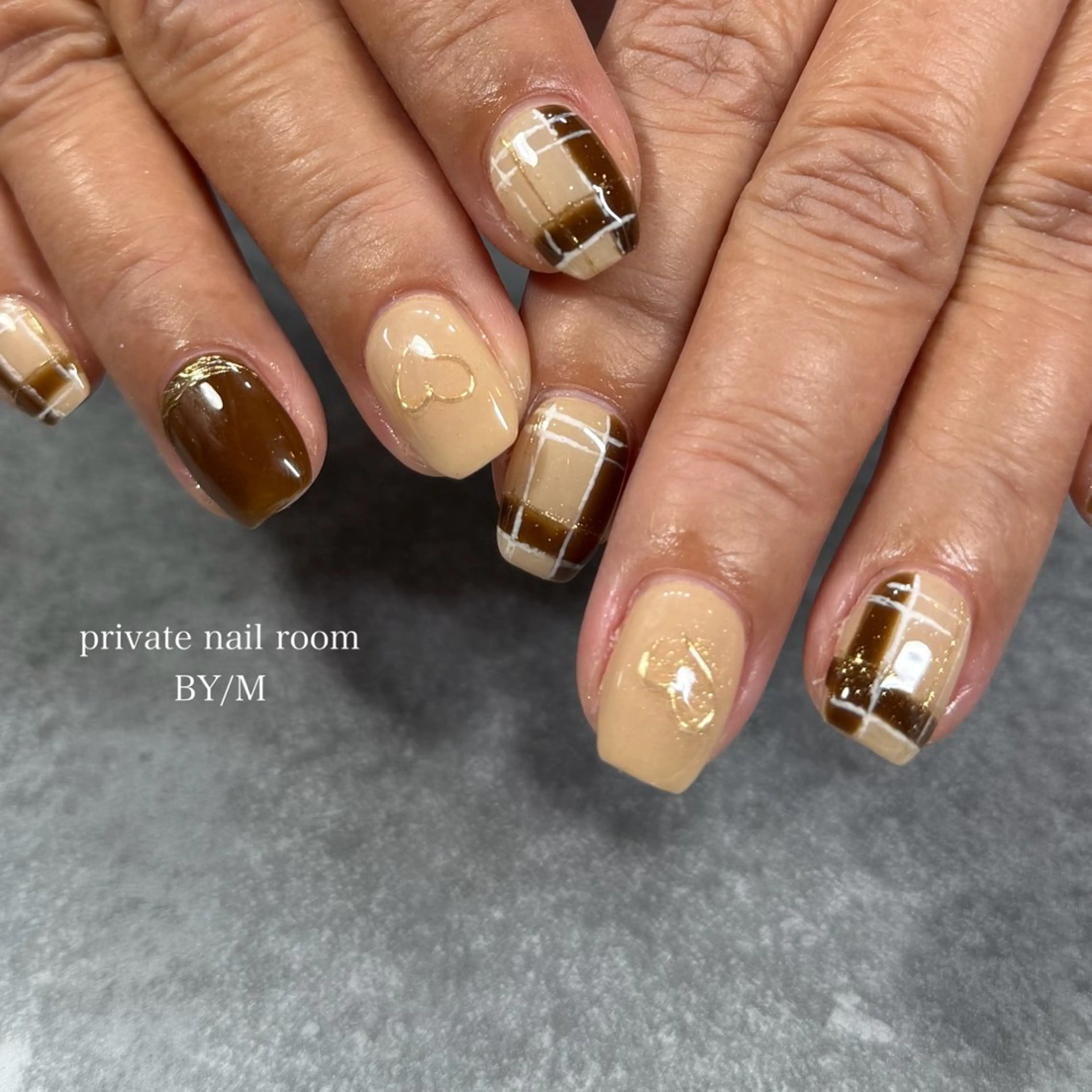 ネイル ブラウン 持ち込み ハンドネイル BY / Mのネイルデザイン