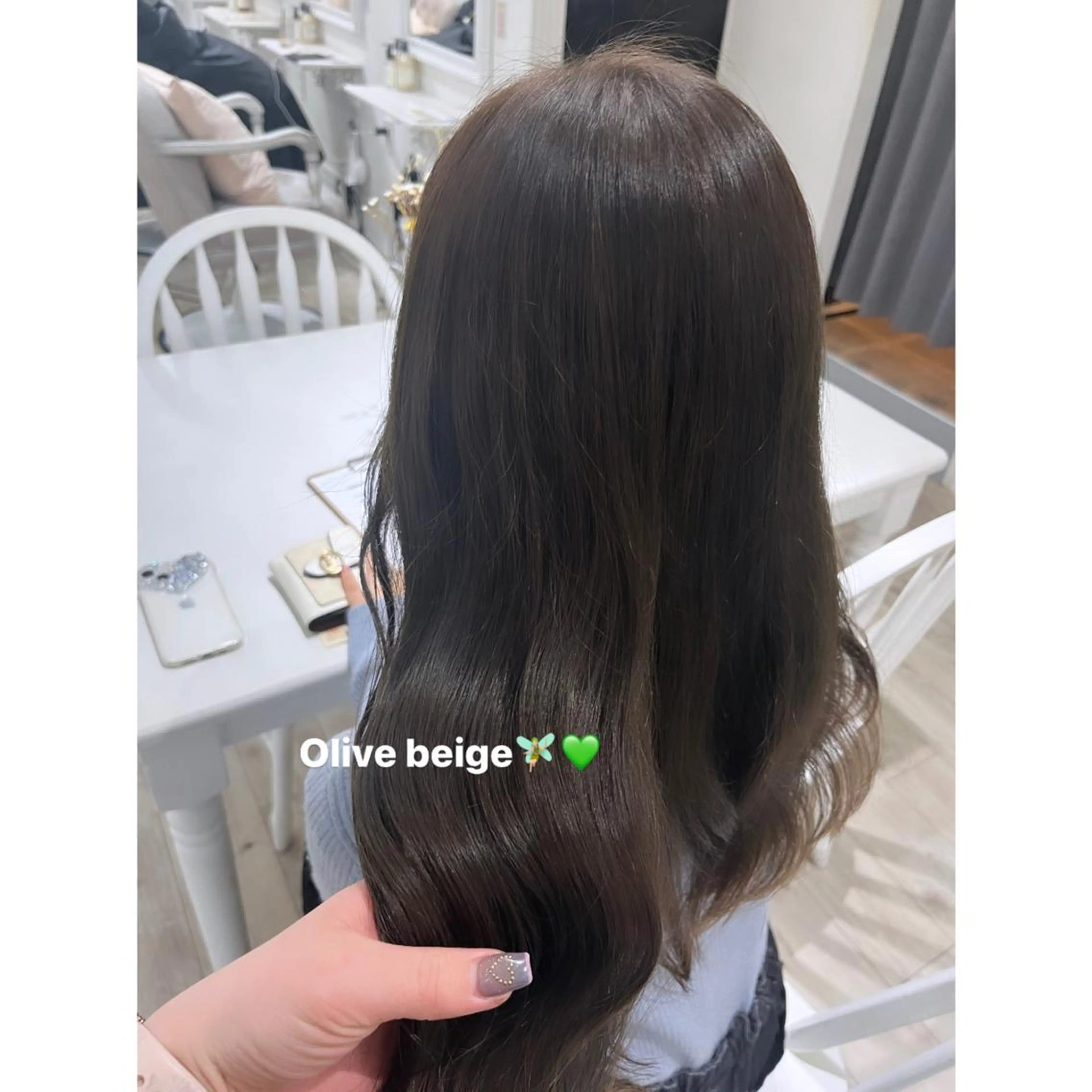 ロング カラー ベージュカラー miku୨୧˖* 透明感モテカラーのヘアスタイル