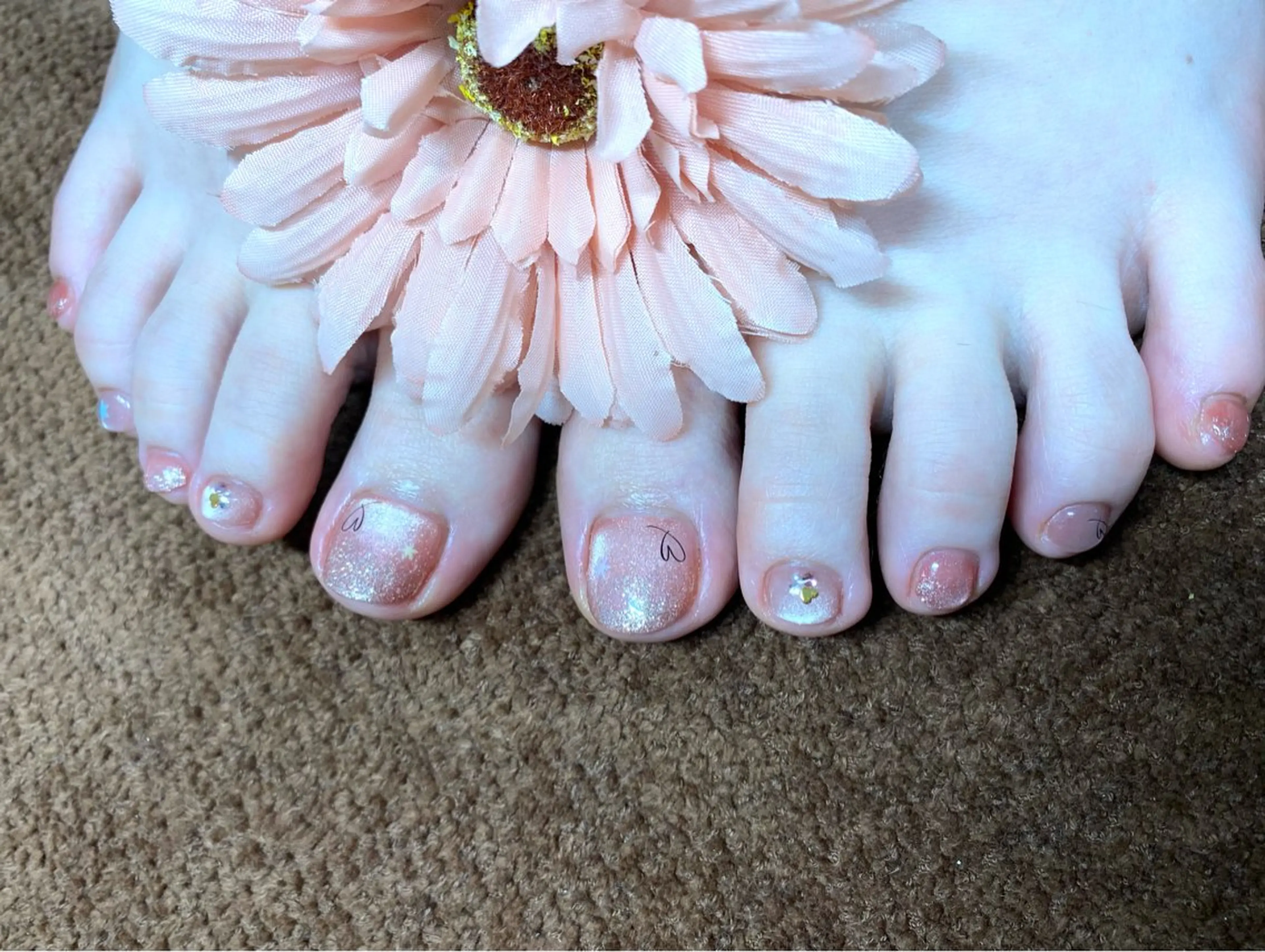 ネイル ジェルネイル マグネットネイル ストーンネイル フットネイル Glanz  Nail aのネイルデザイン