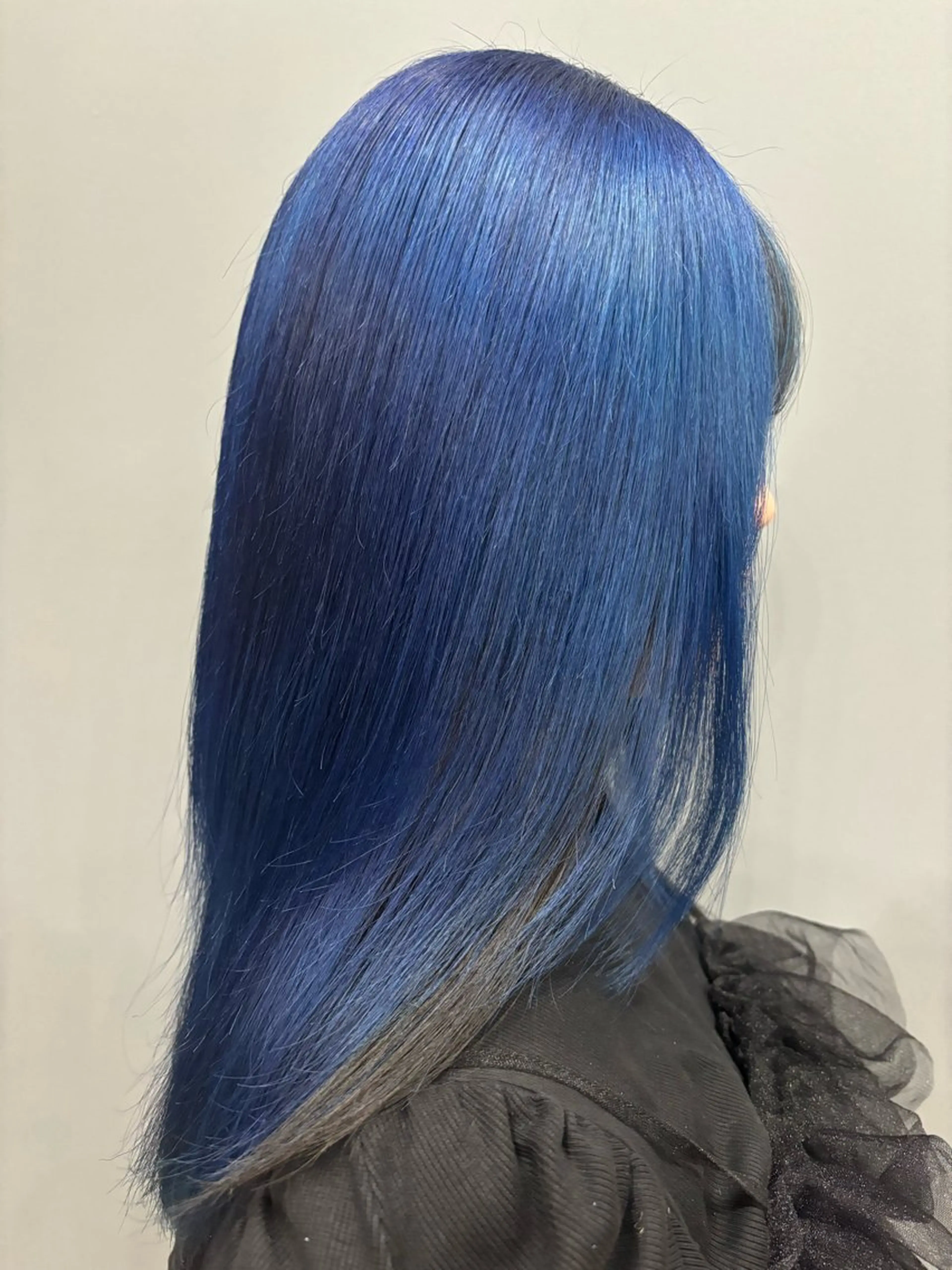 ショート カラー 黒髪 ブルーカラー デザインカラー 顔周りカット ヘアカラー 🌙GLITTER 菱沼孝将🌙のヘアスタイル