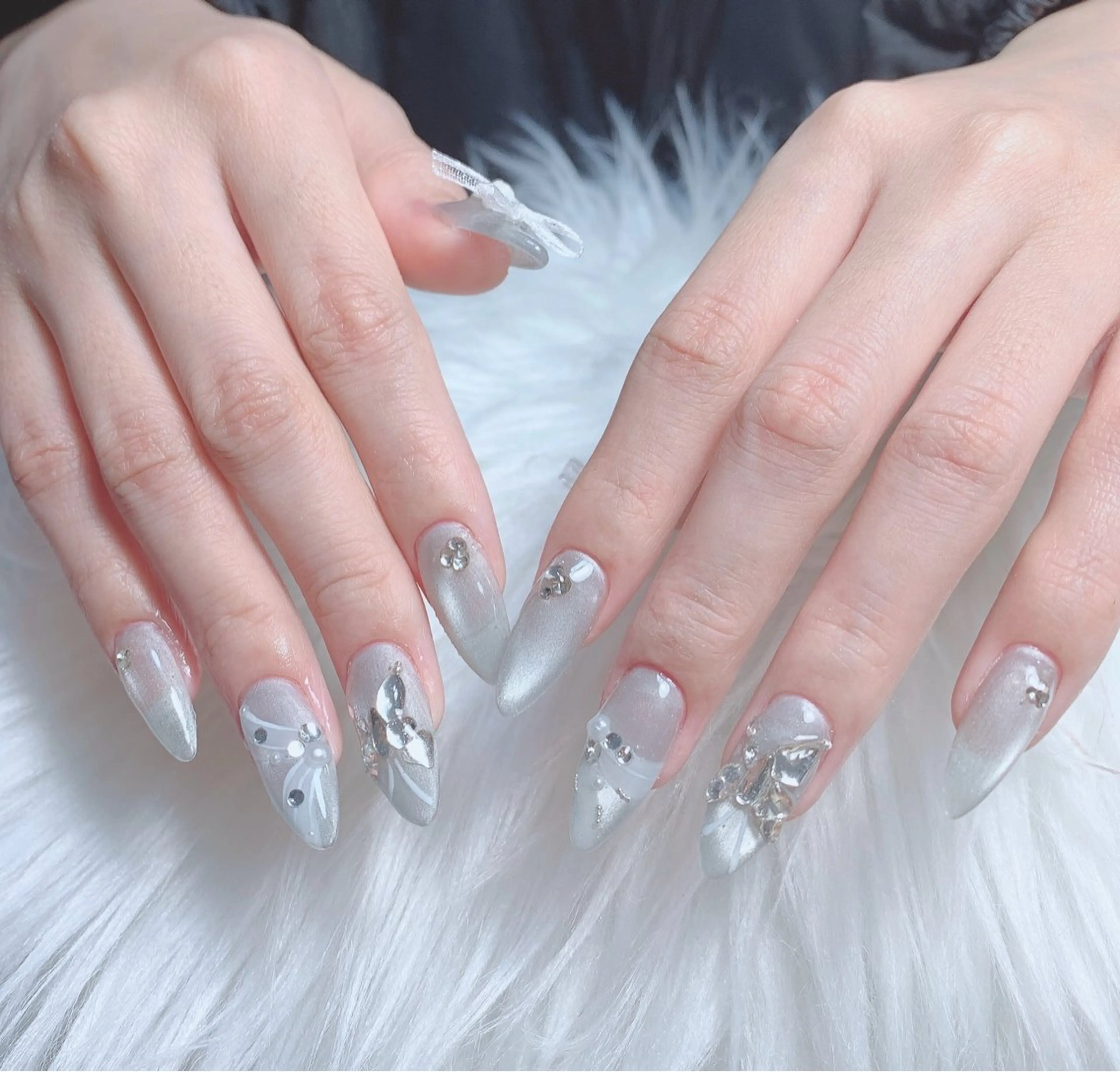 ネイル ハンドネイル T. Leeのネイルデザイン