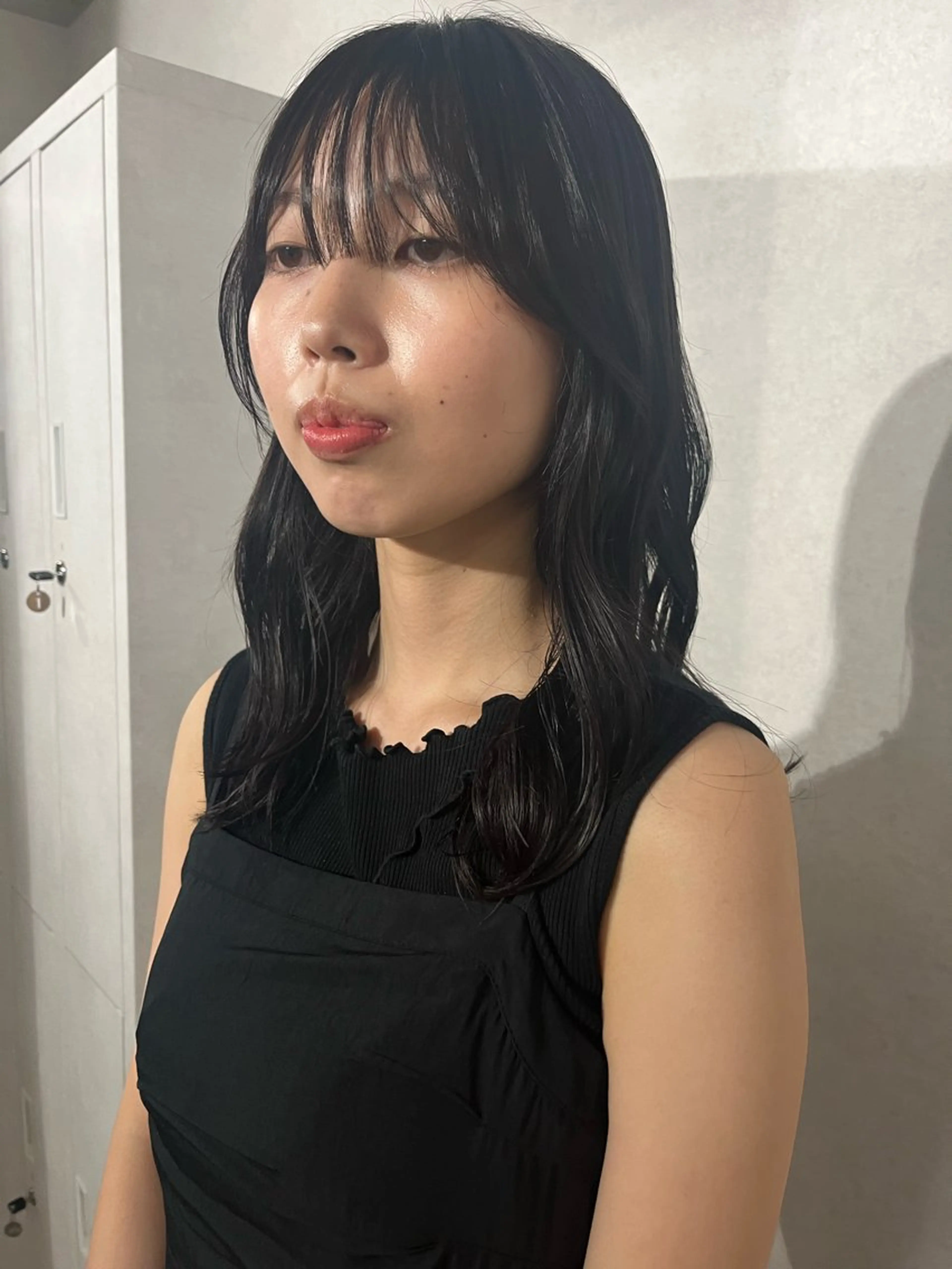 セミロング レイヤーカット anon Loemのヘアスタイル