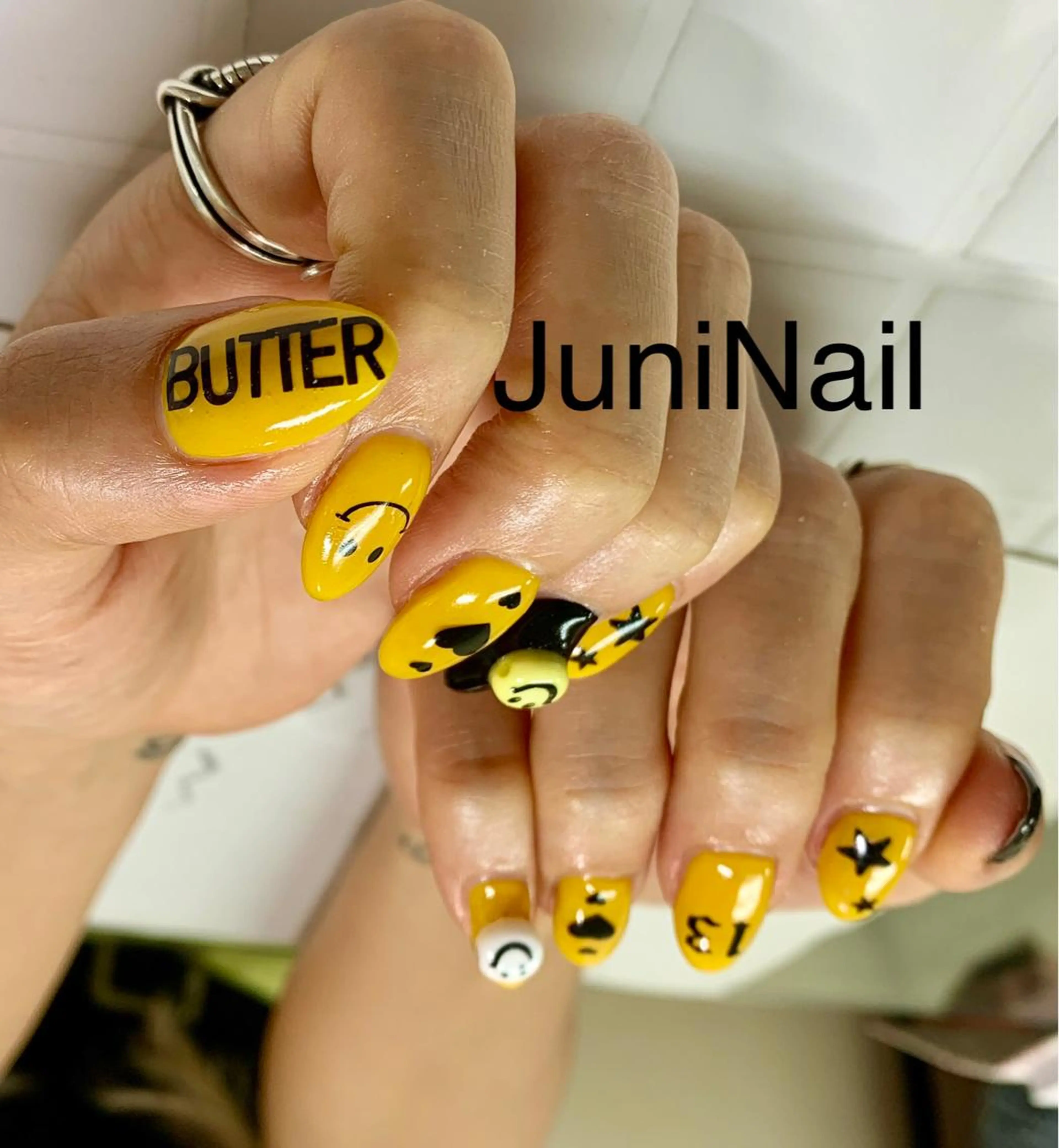 ネイル オーロラネイル クリアネイル フラッシュネイル フレンチネイル 氷ネイル・うるうるネイル ハンドネイル JuniNail韓国 ネイリストsuのネイルデザイン