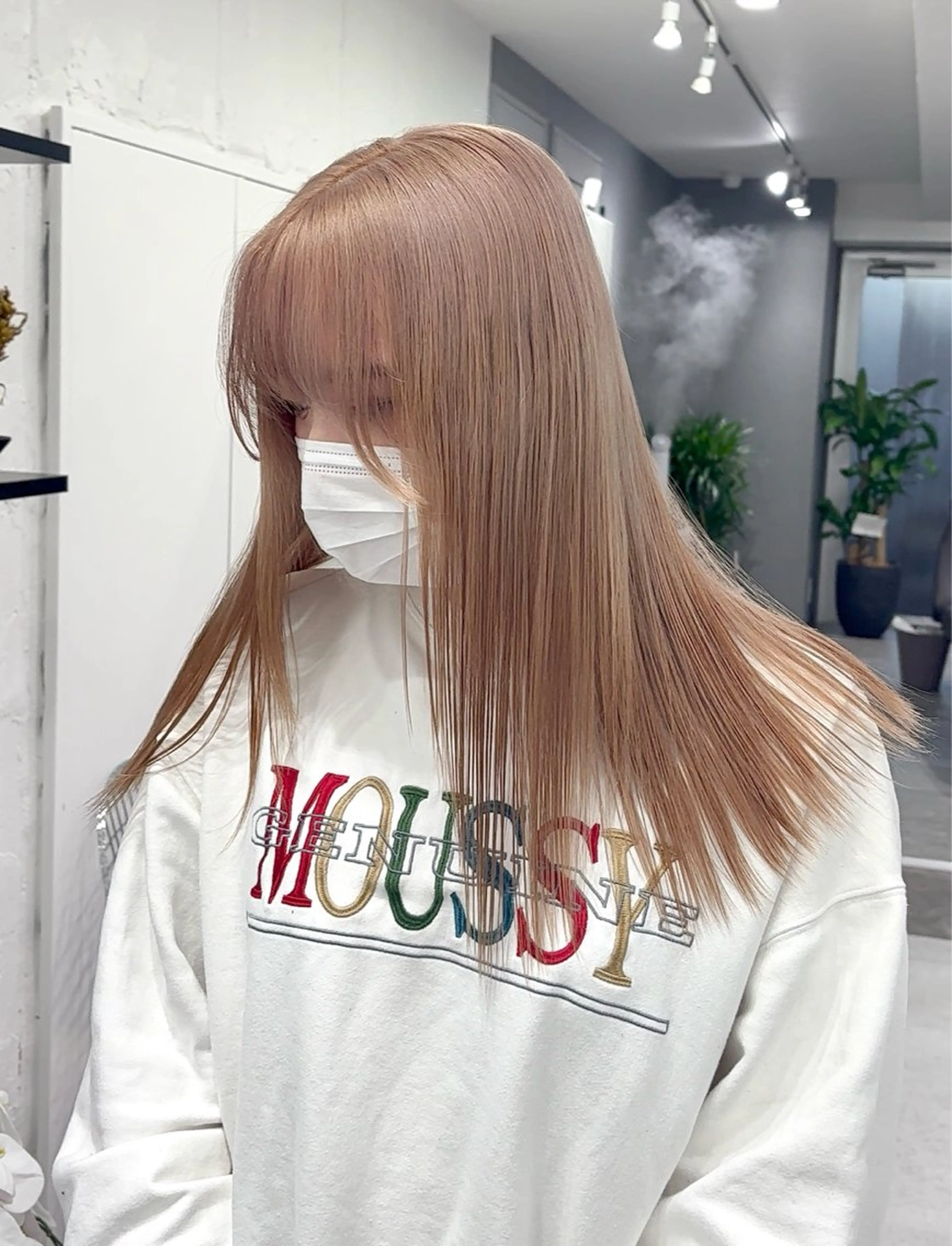 【 レディース限定！】⌇２ブリーチ＋﻿カラー🎨⌇(ケア剤付き🙆‍♀️)の写真