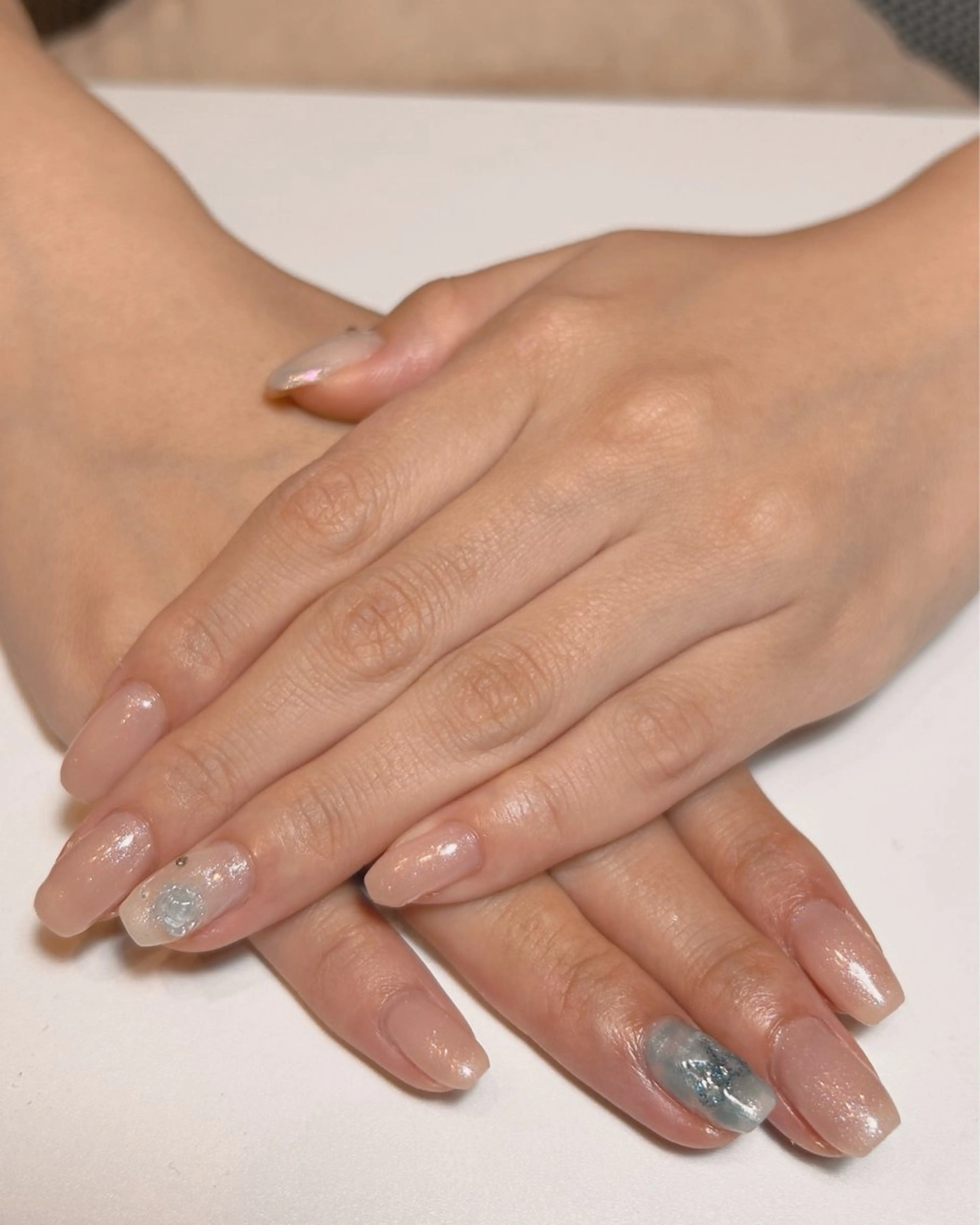 ネイル キラキラネイル 韓国ネイル ピンク リボン シンプルネイル ハンドネイル Peach nail 🍑kaoriのネイルデザイン