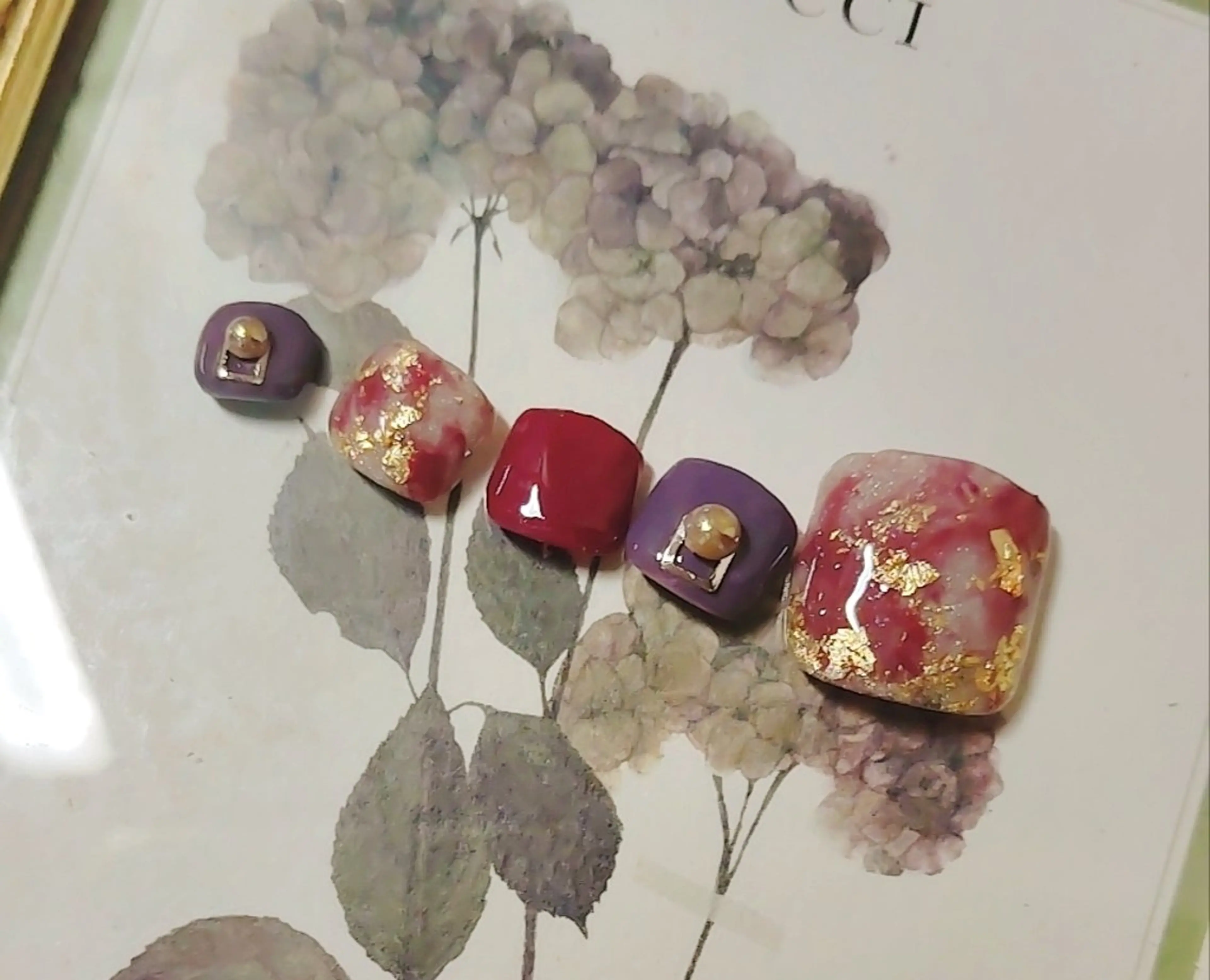 ネイル ニュアンスネイル 赤色 フットネイル Jewel SecretBaseのネイルデザイン