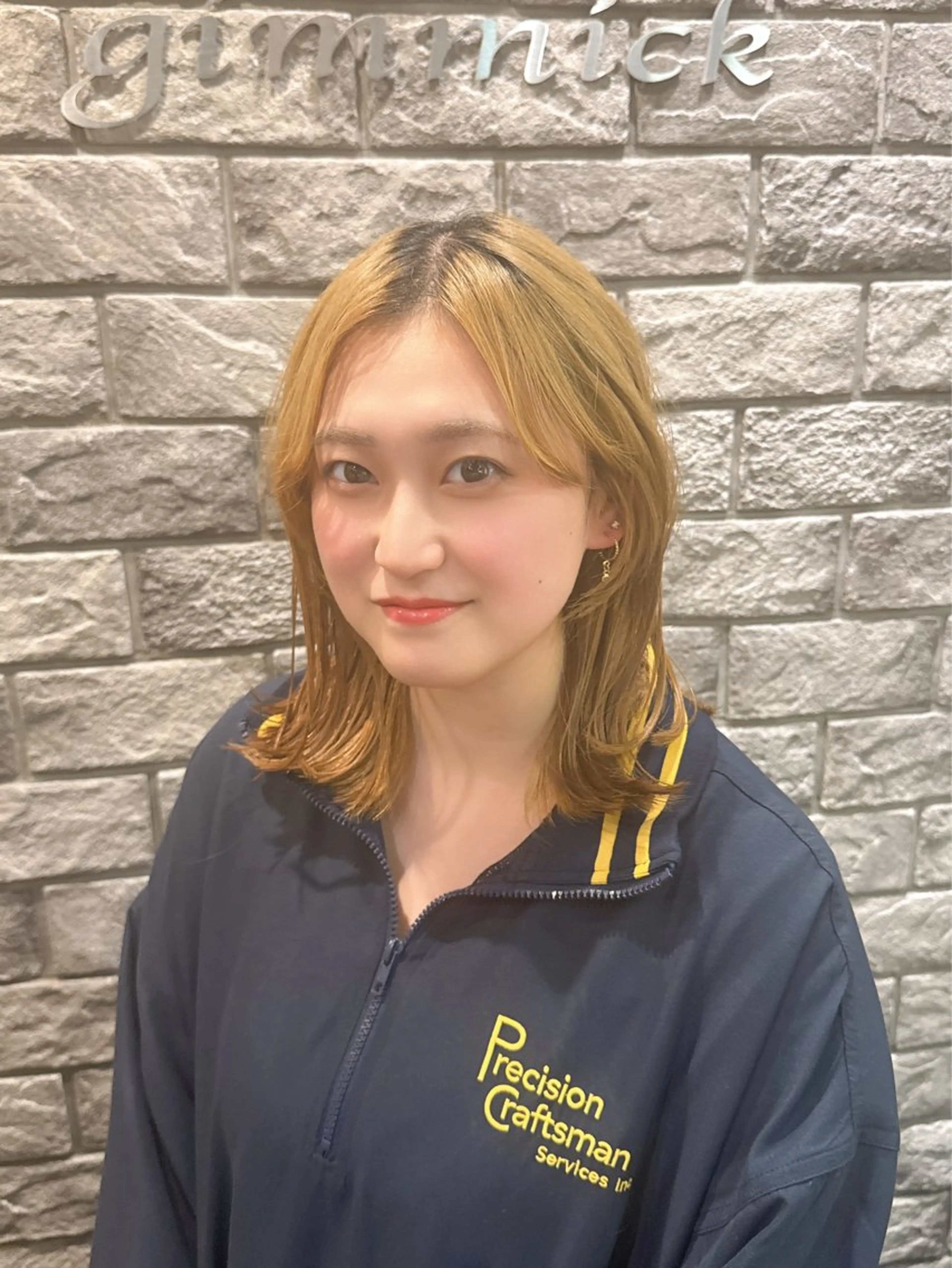 ミディアム 外ハネヘア カット gimmick自由が丘所属・自由が丘/駅近/艶髪 /骨格補正/土屋優希のヘアスタイル