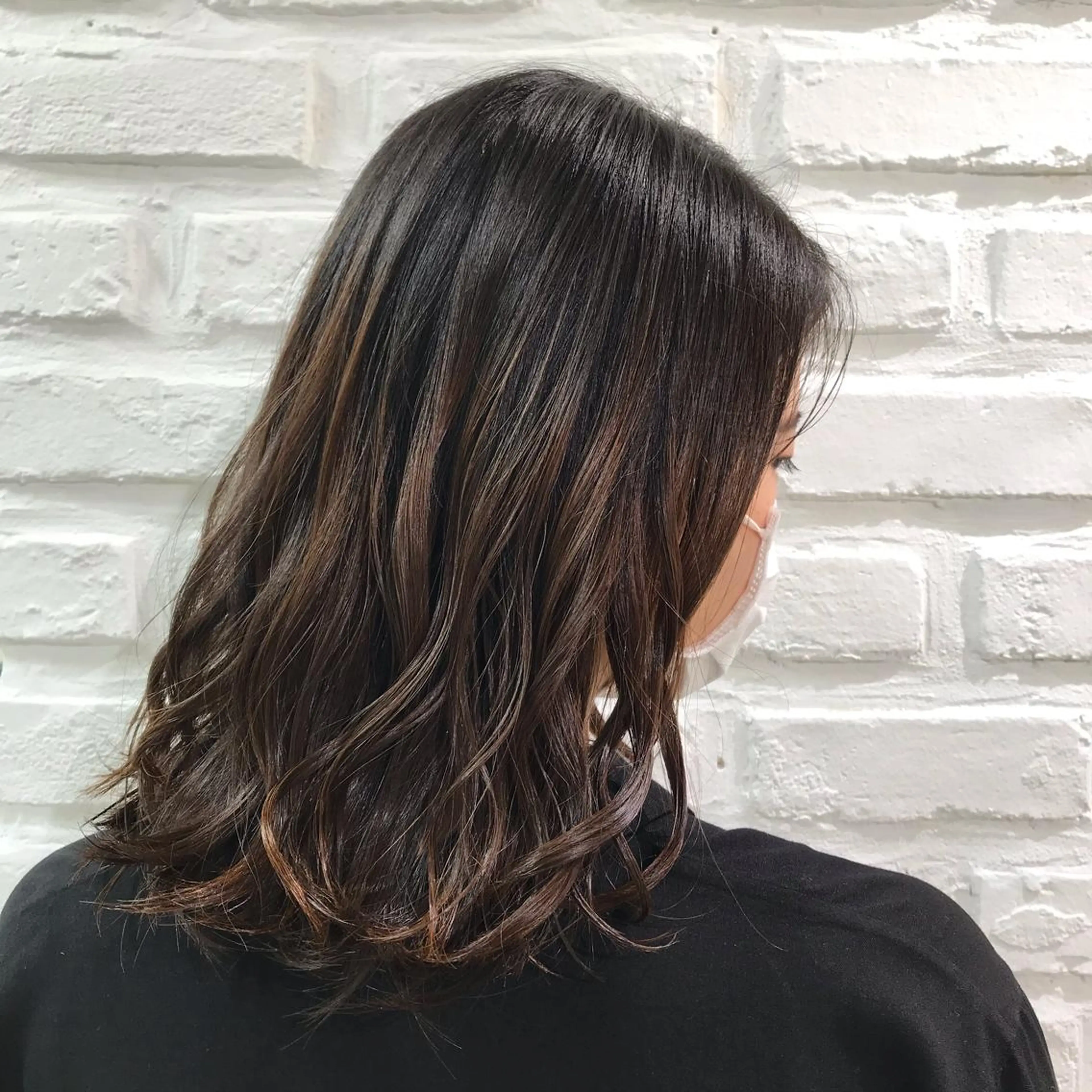 セミロング 外ハネヘア カット トリートメント 暖色カラー💜 中山由梨のヘアスタイル