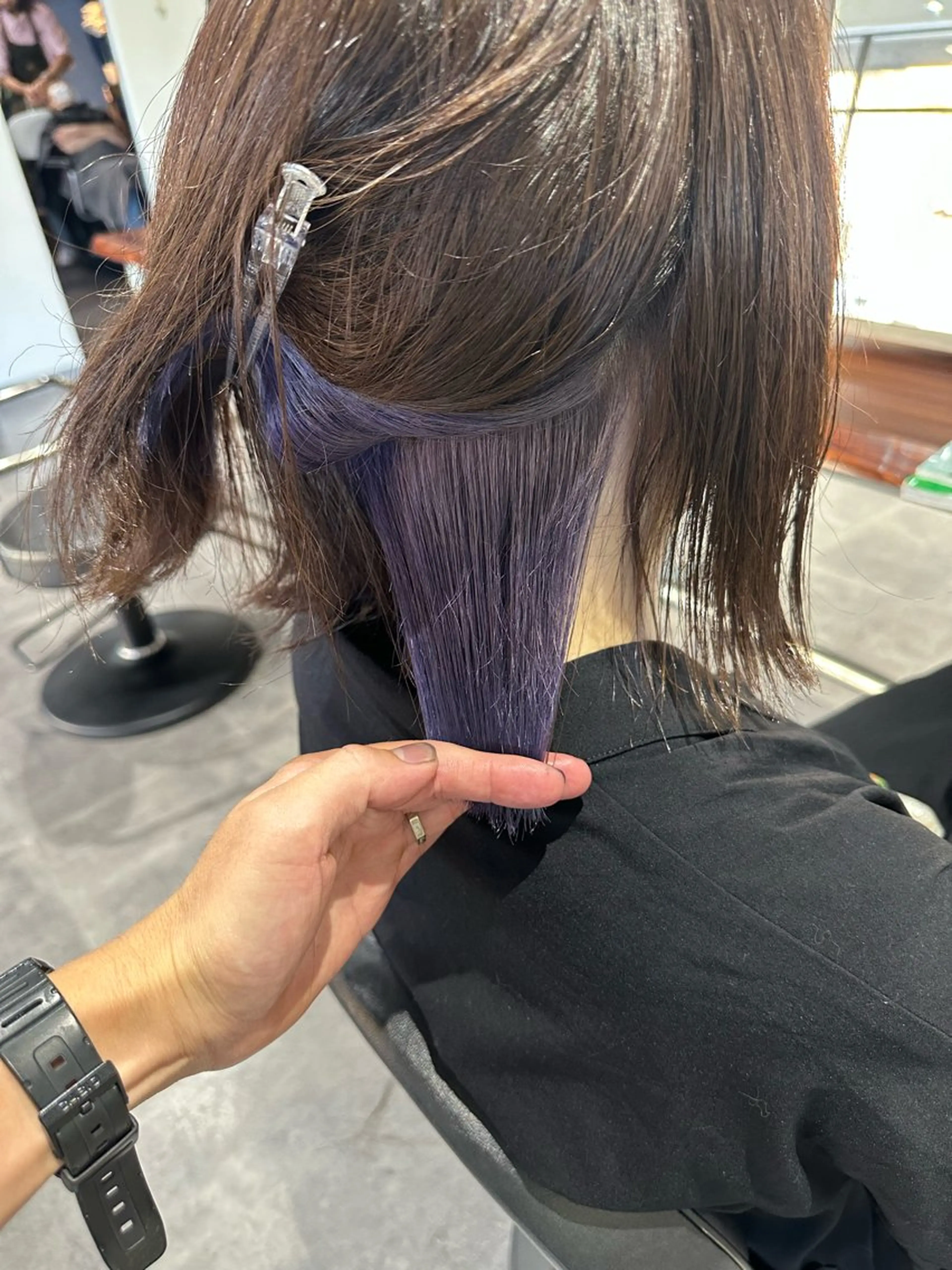 ミディアム カラー インナーカラー バイオレットカラー 篠崎 佑季のヘアスタイル