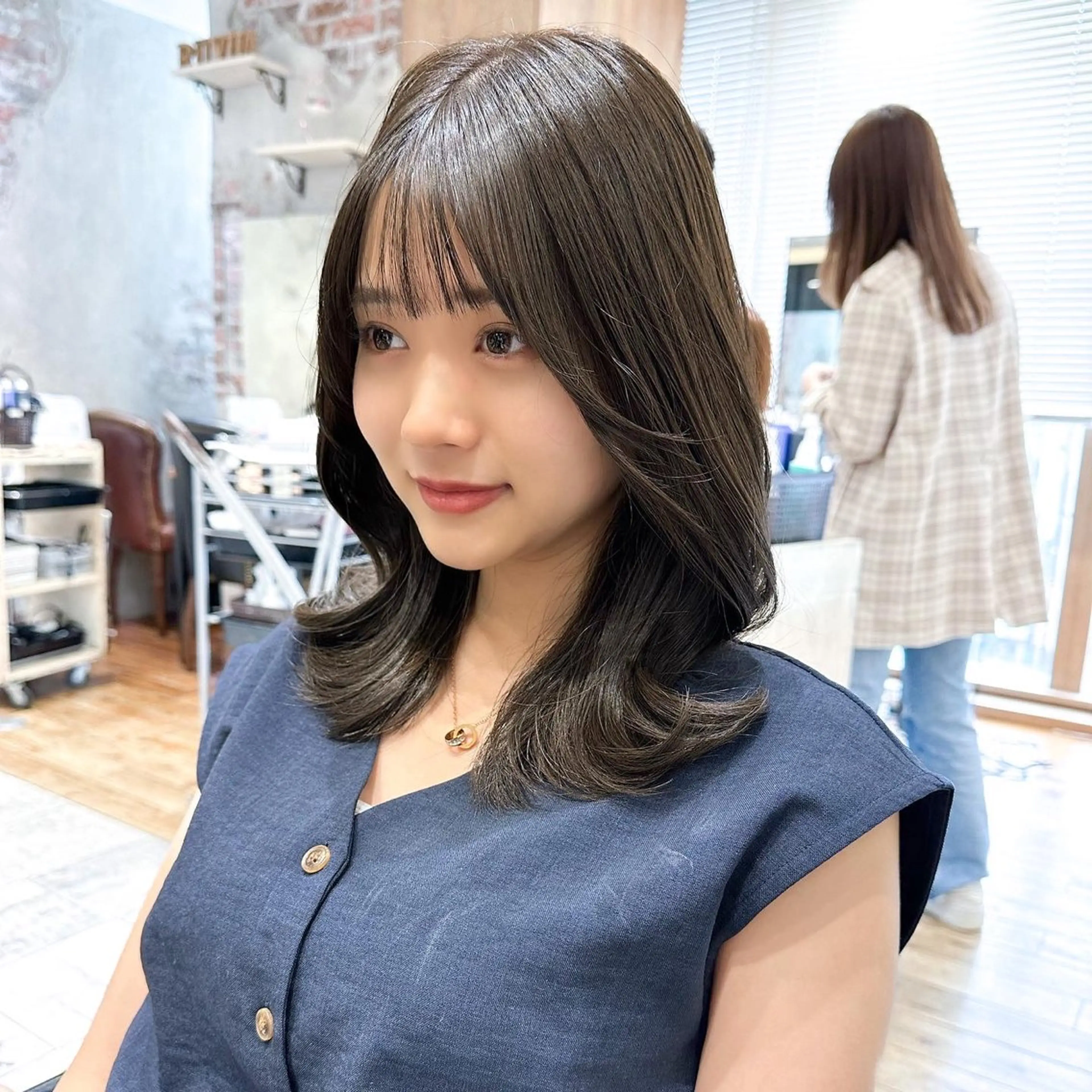 セミロング カラー ベージュカラー ブラウンカラー ブラウンベージュ くびれヘア 顔周りカット カット ヘアカラー トリートメント 顔周り/くびれヘア 韓国ヘア💕風間るなのヘアスタイル