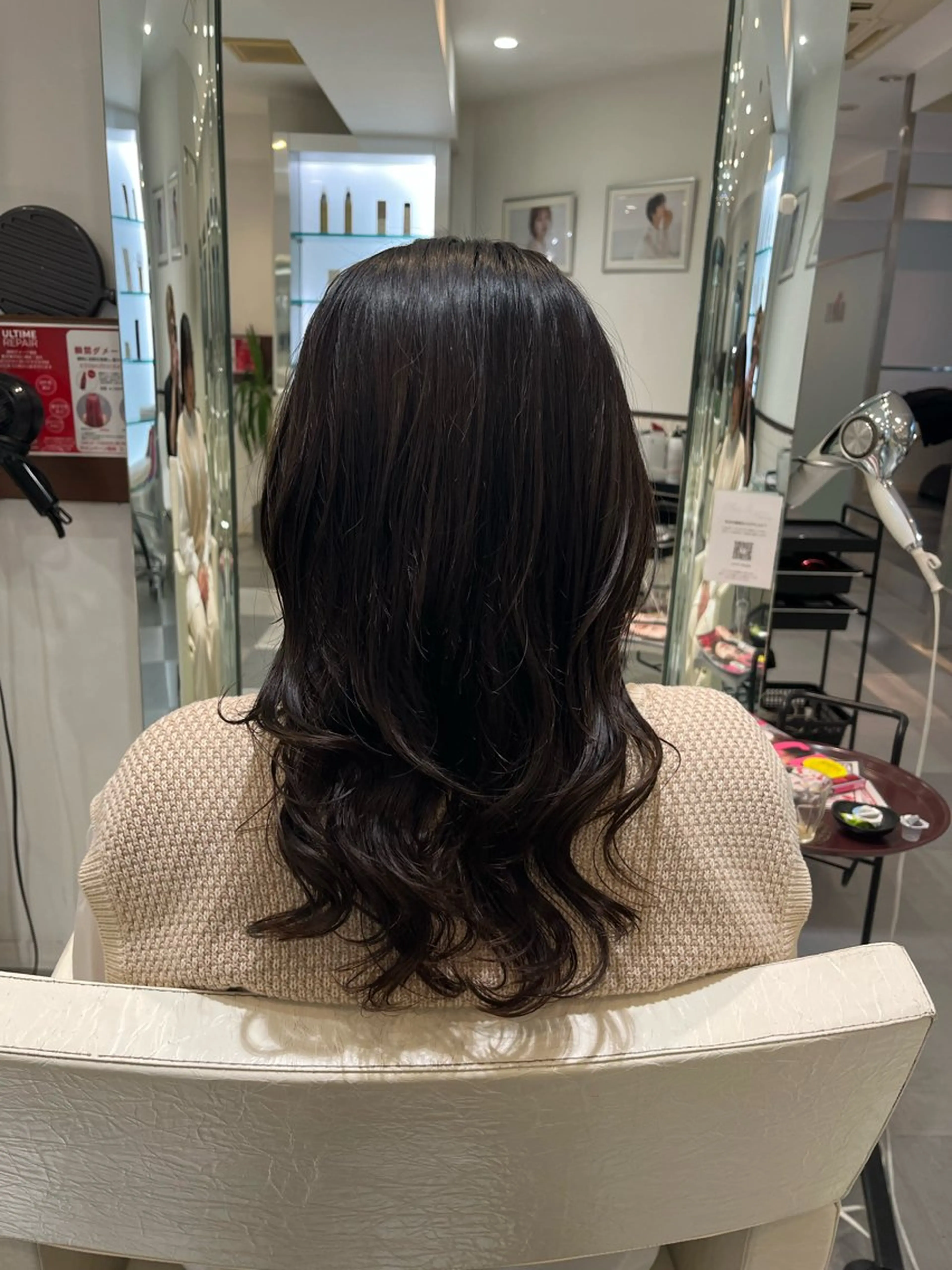 ロング パーマ コテ巻き風パーマ 藤澤　知彌のヘアスタイル