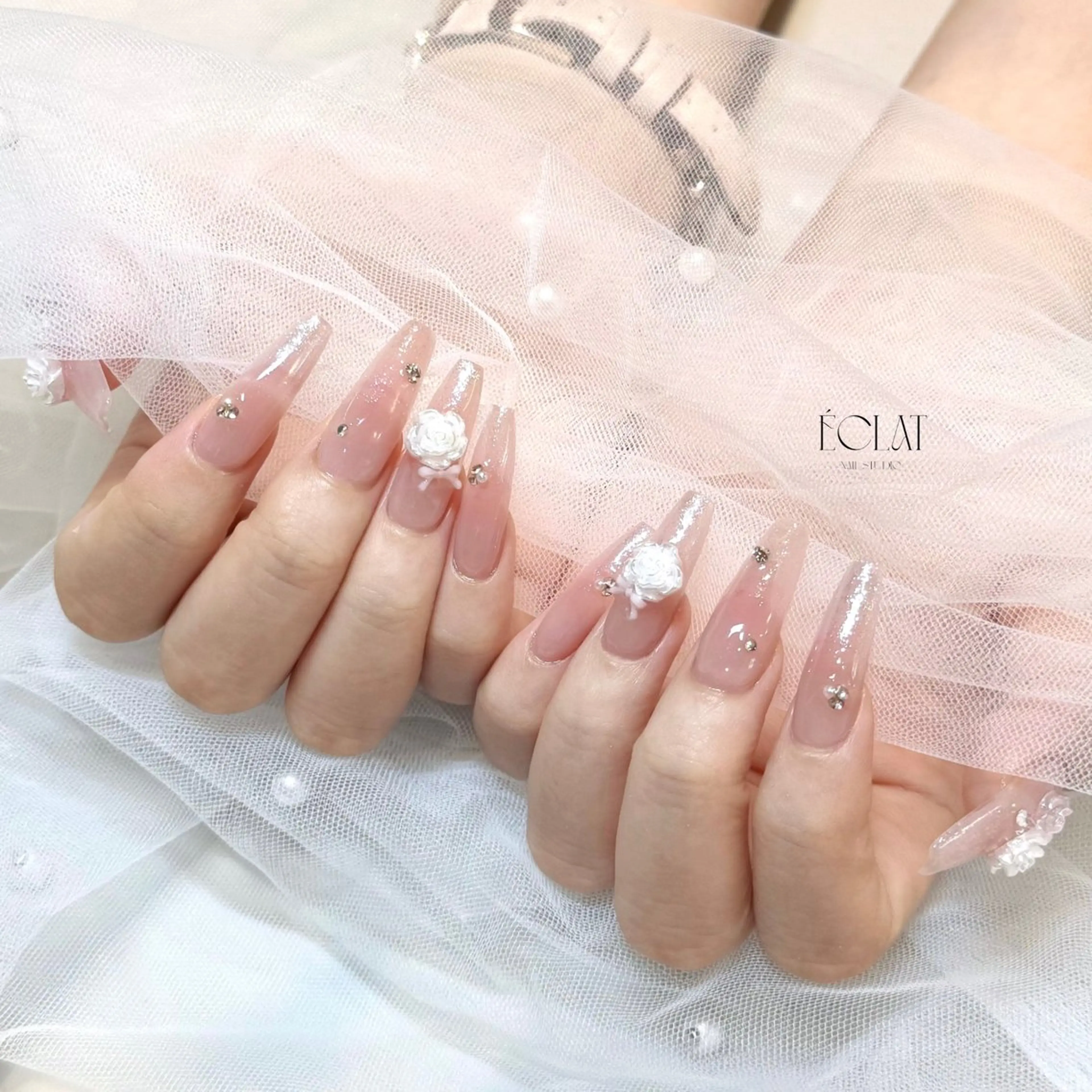 ネイル 持ち込み ハンドネイル éclat nail studio（She nail studio内）所属・韓国ワンホン éclat🩵飯山のネイルデザイン