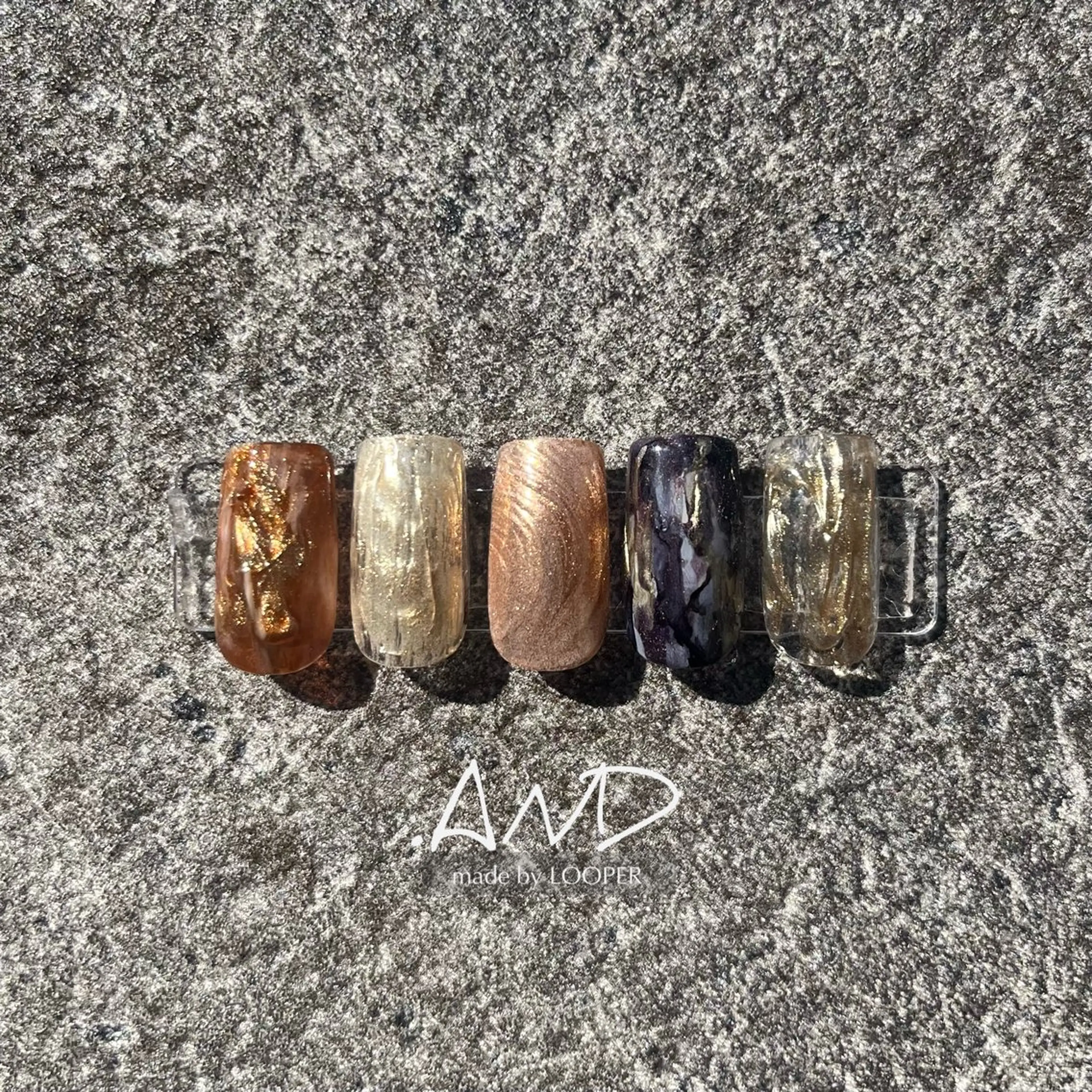 ネイル アートネイル ニュアンスネイル ハンドネイル LOOPER所属・mzh ...のネイルデザイン