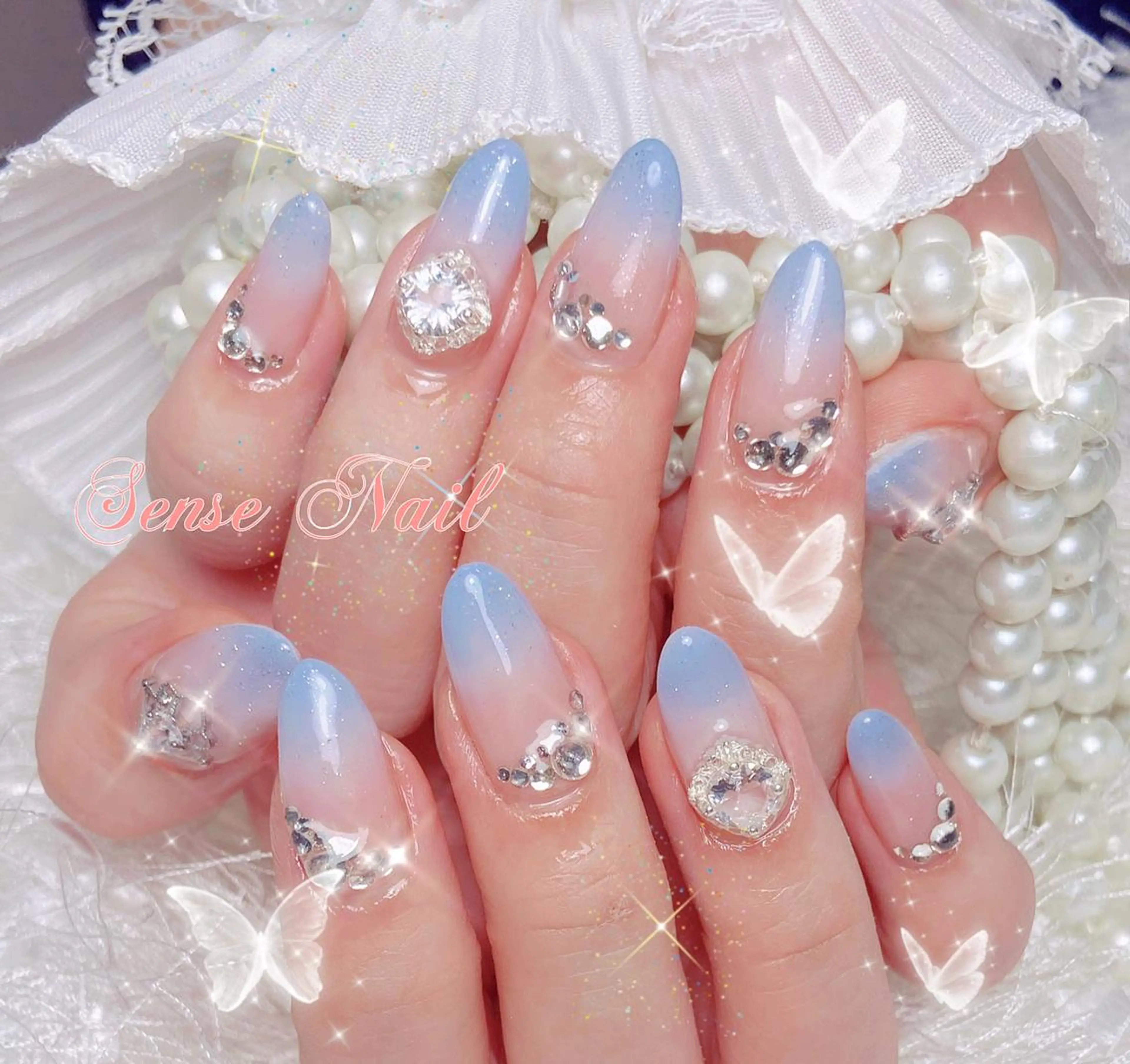 ネイル ハンドネイル ハンドケア Queenie 🦋のネイルデザイン