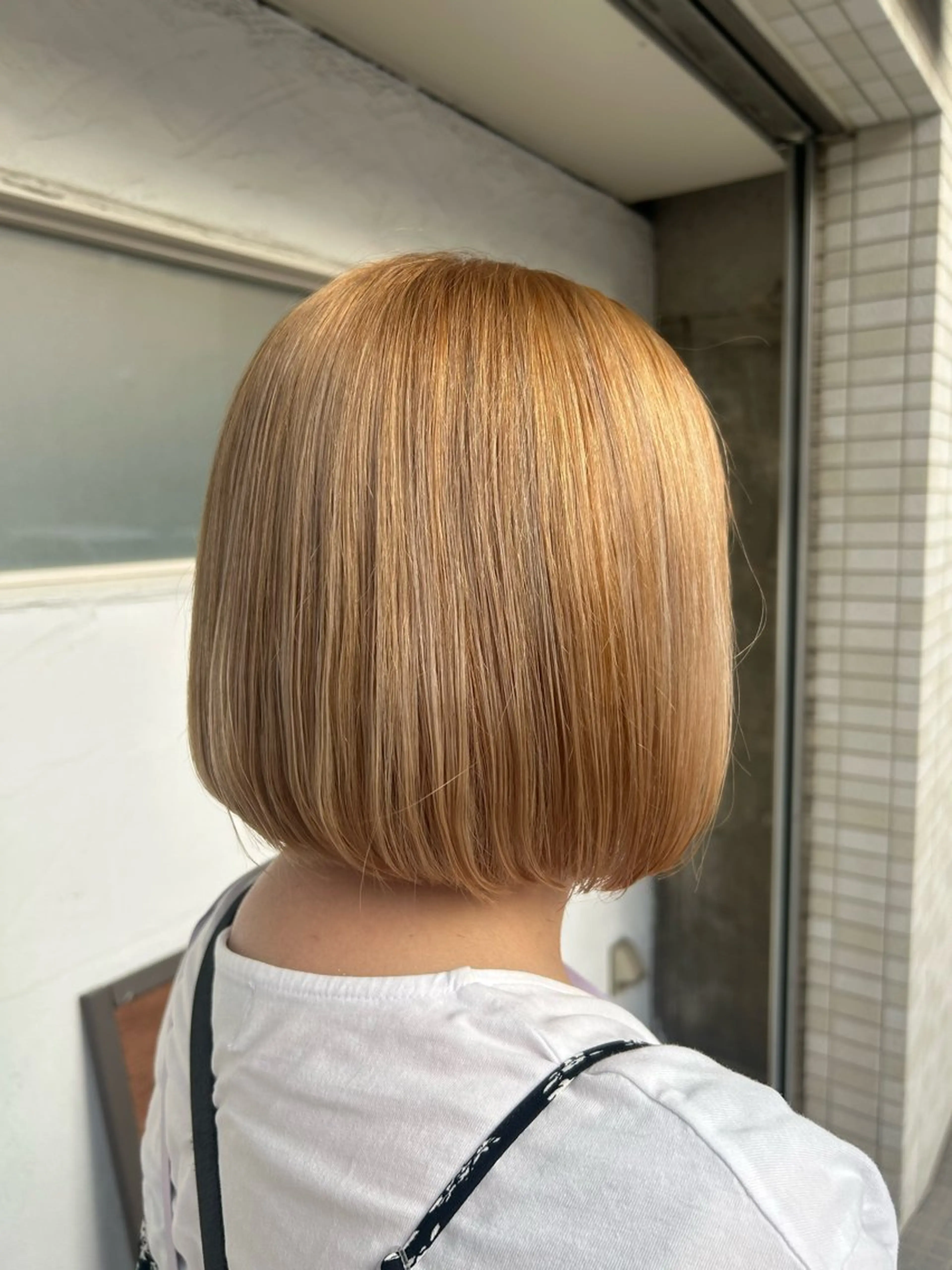 ショート ヘアカラー 安藤 ひなたのヘアスタイル