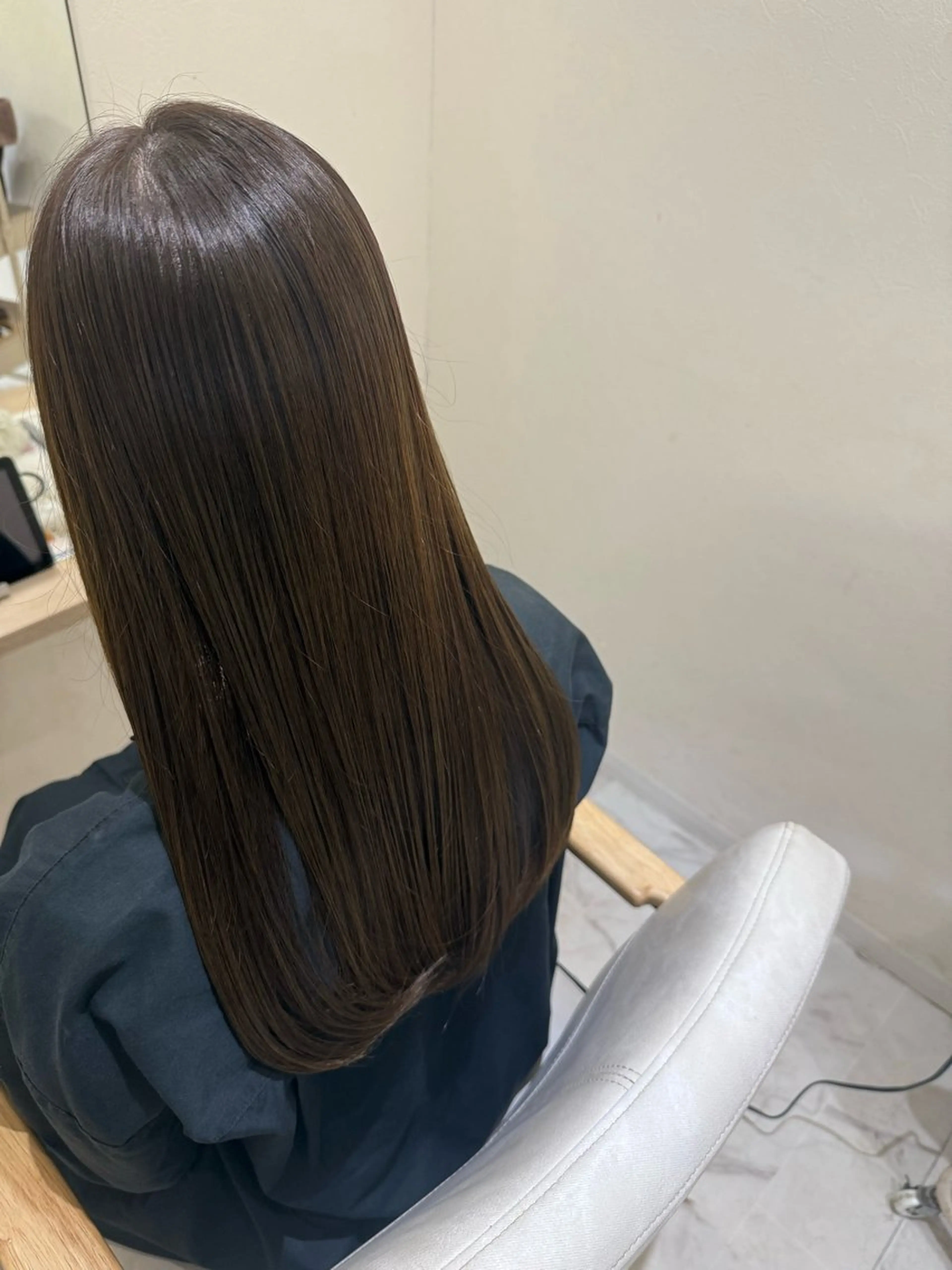 ロング カット ヘアカラー トリートメント 井上 歩のヘアスタイル