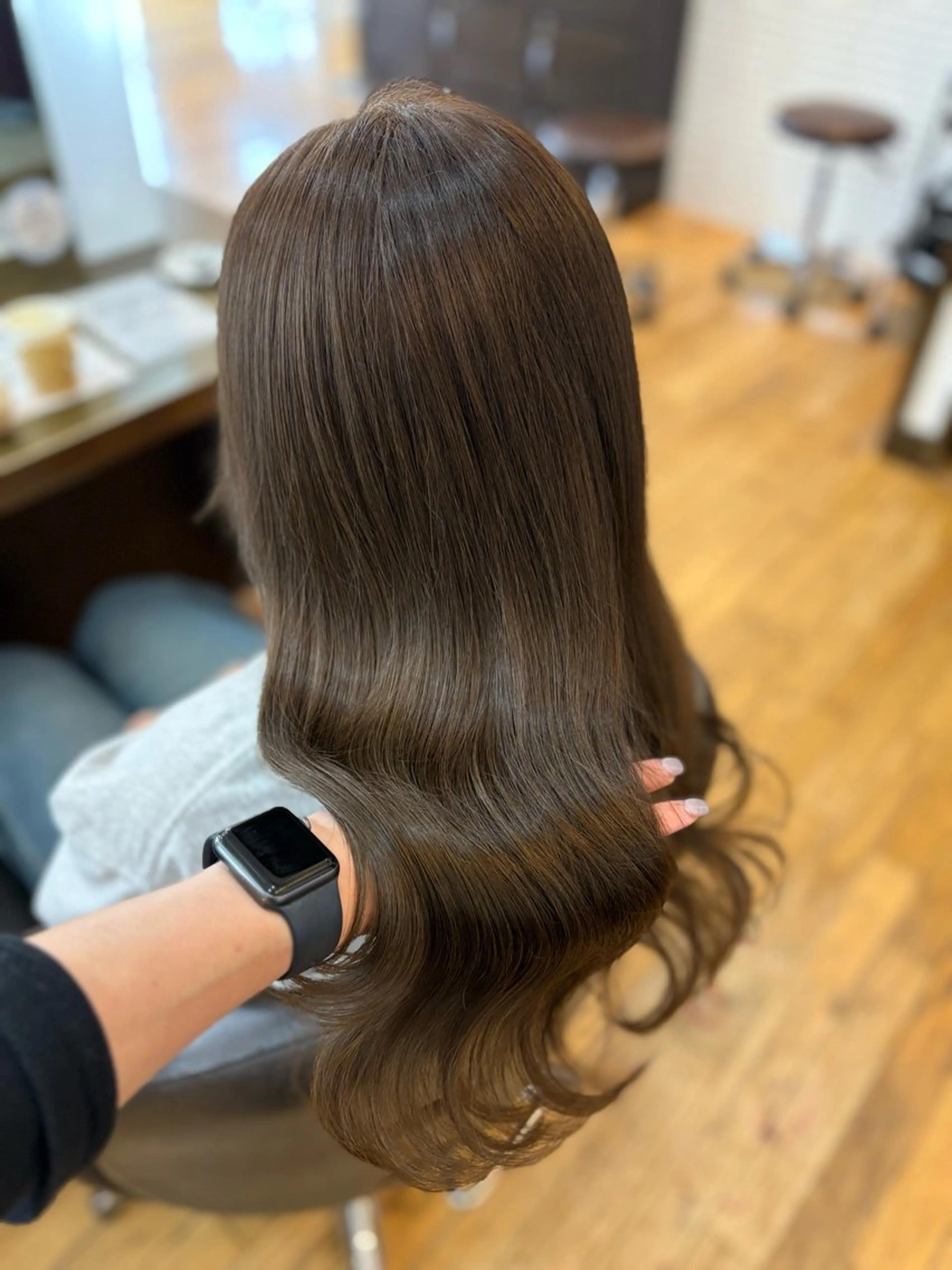 ロング カラー グレージュ カット ヘアカラー トリートメント 透明感美肌カラー/ 岡田澪香のヘアスタイル