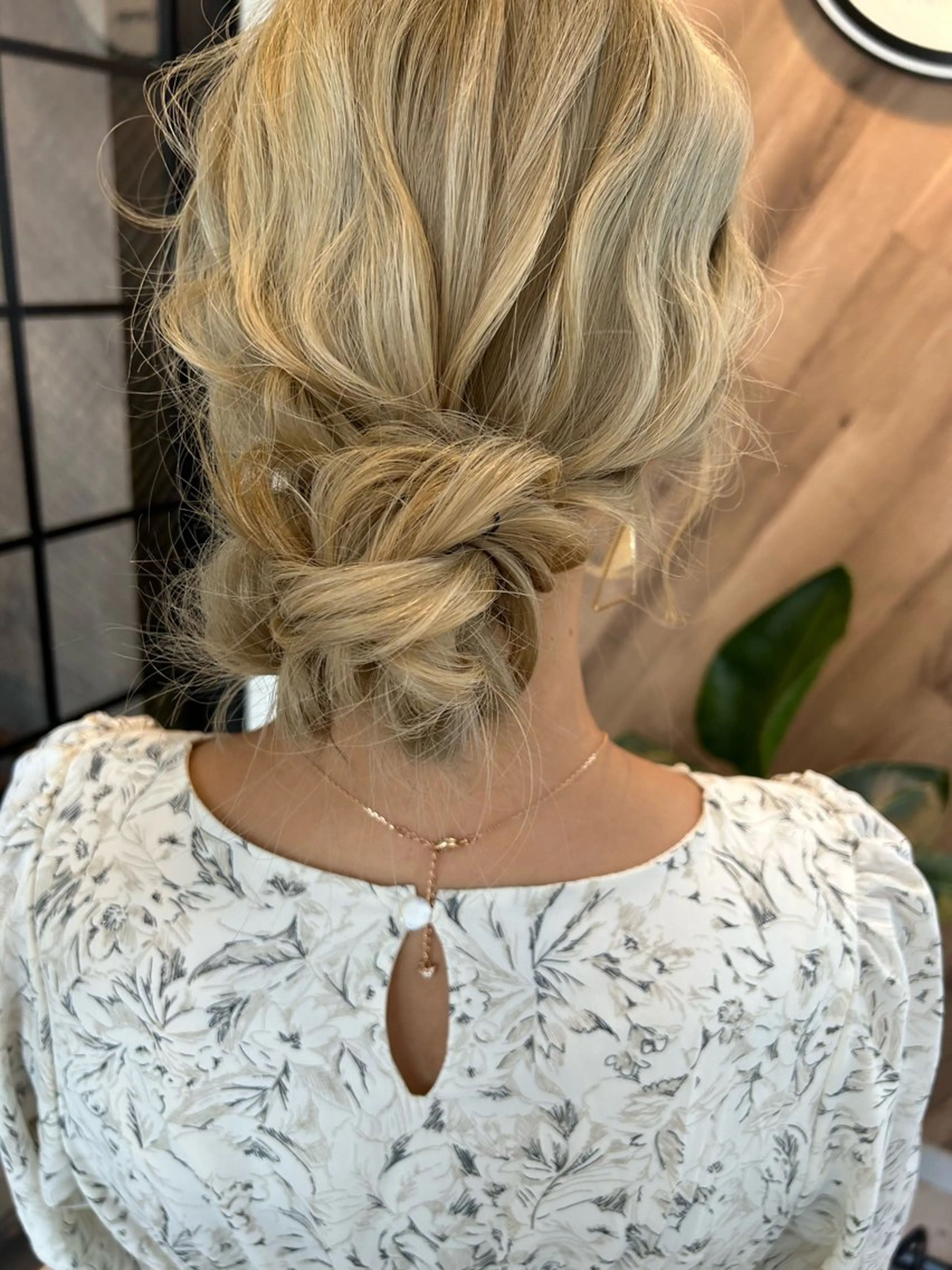 ロング ヘアアレンジ ヘアセット 飯塚 沙衣のヘアスタイル