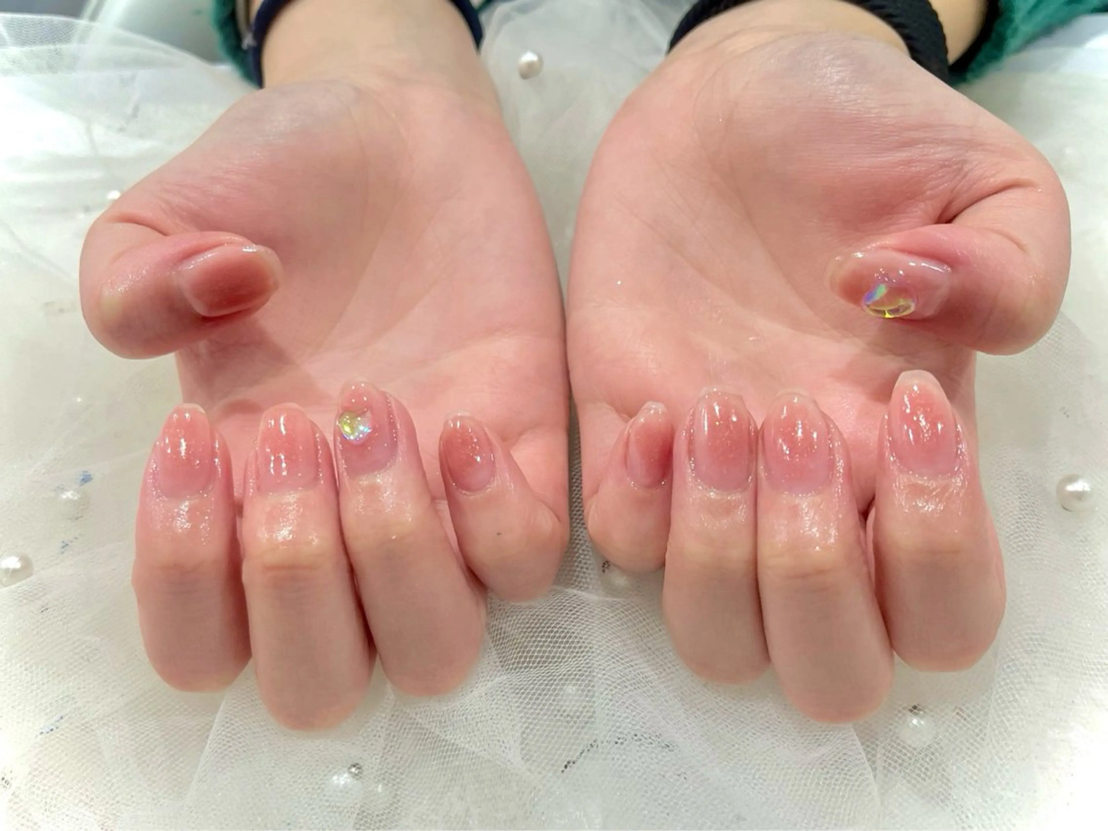ネイル オーロラネイル チークネイル ハート Nail salon Cielel⟡Ayaのネイルデザイン