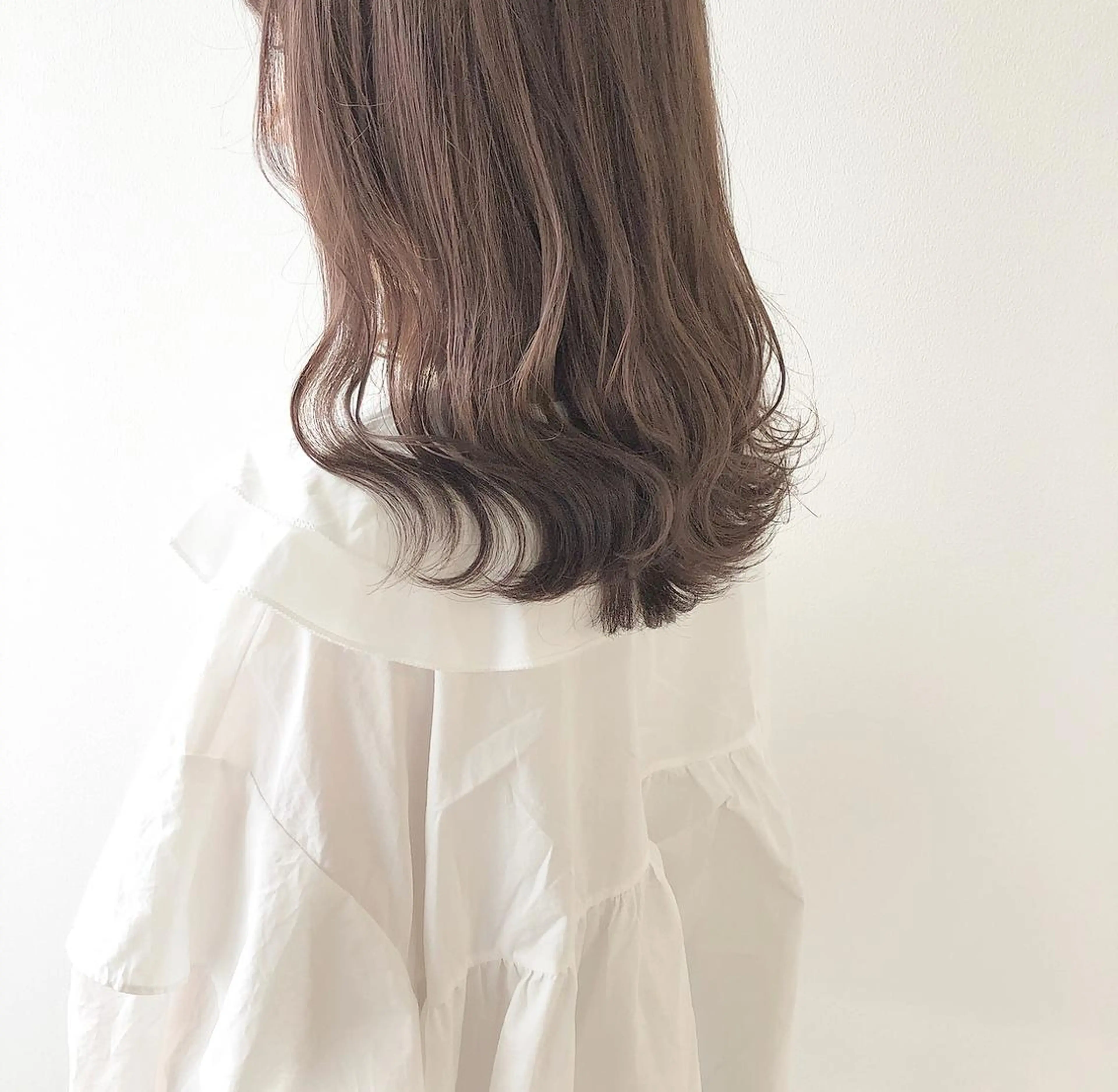 セミロング カラー ヘアアレンジ autre所属・大久保 ひでなりのヘアスタイル