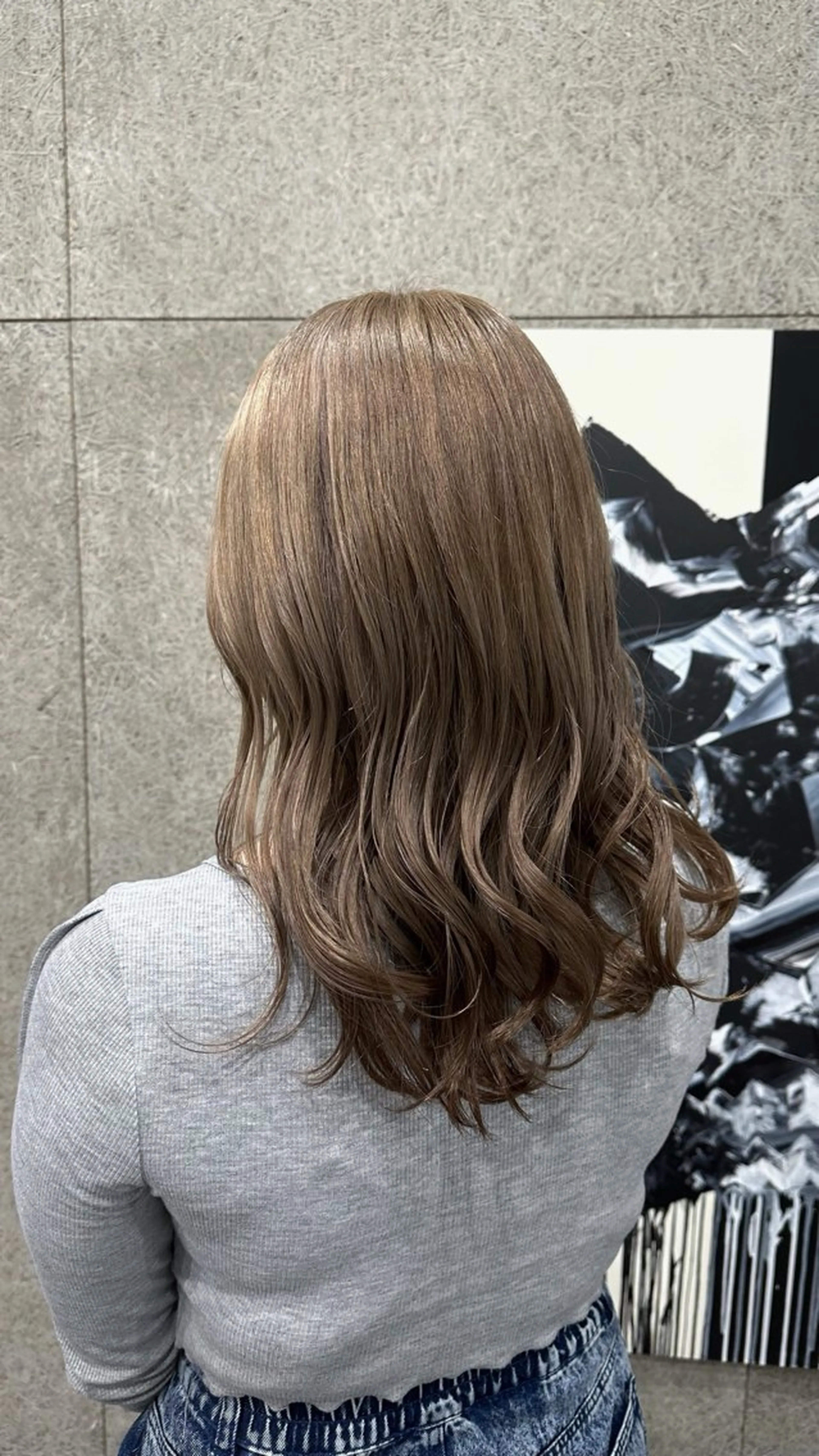 ミディアム Iwama momokaのヘアスタイル