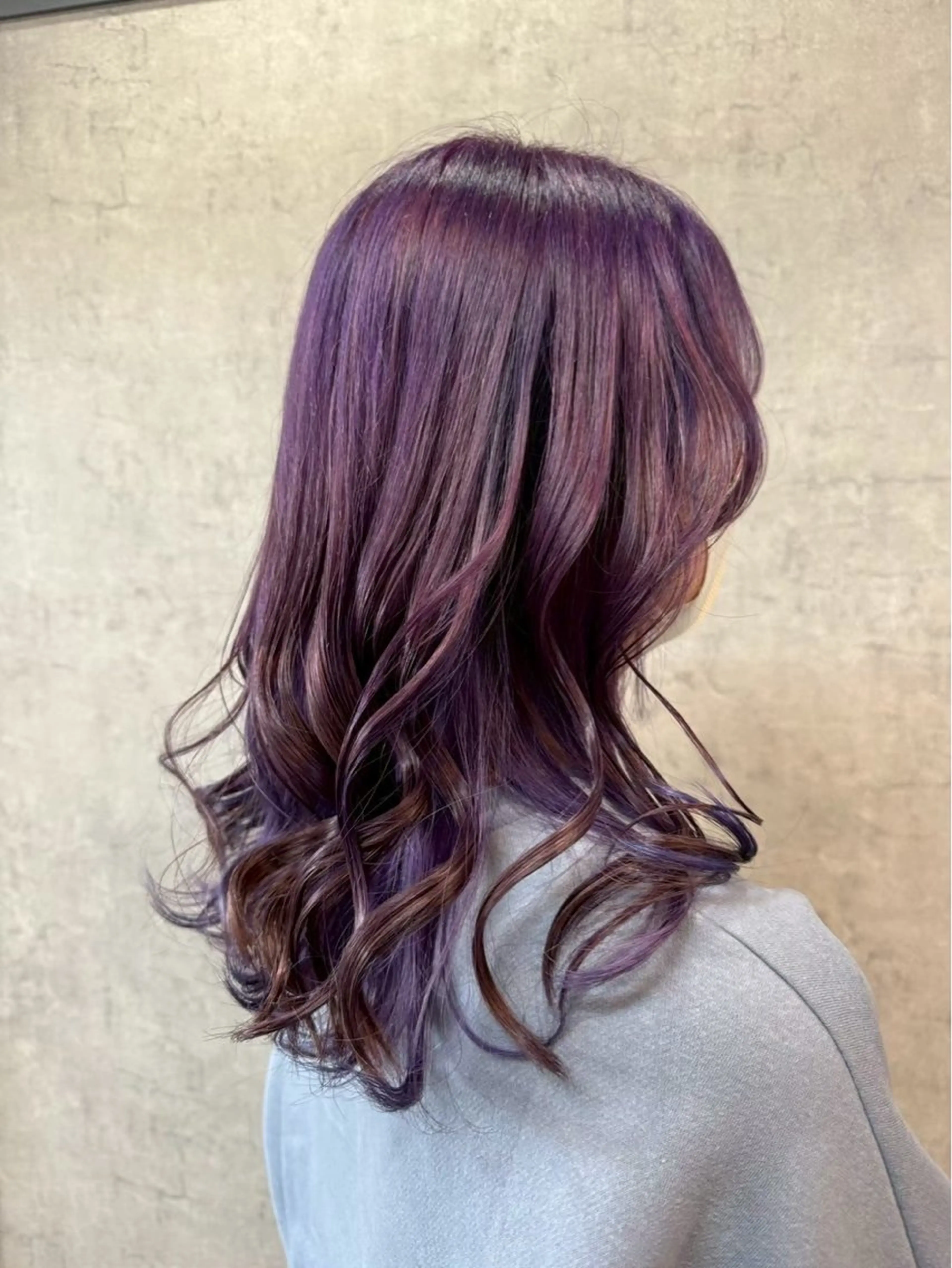 ロング カラー ブリーチ ラベンダーカラー shiori oのヘアスタイル