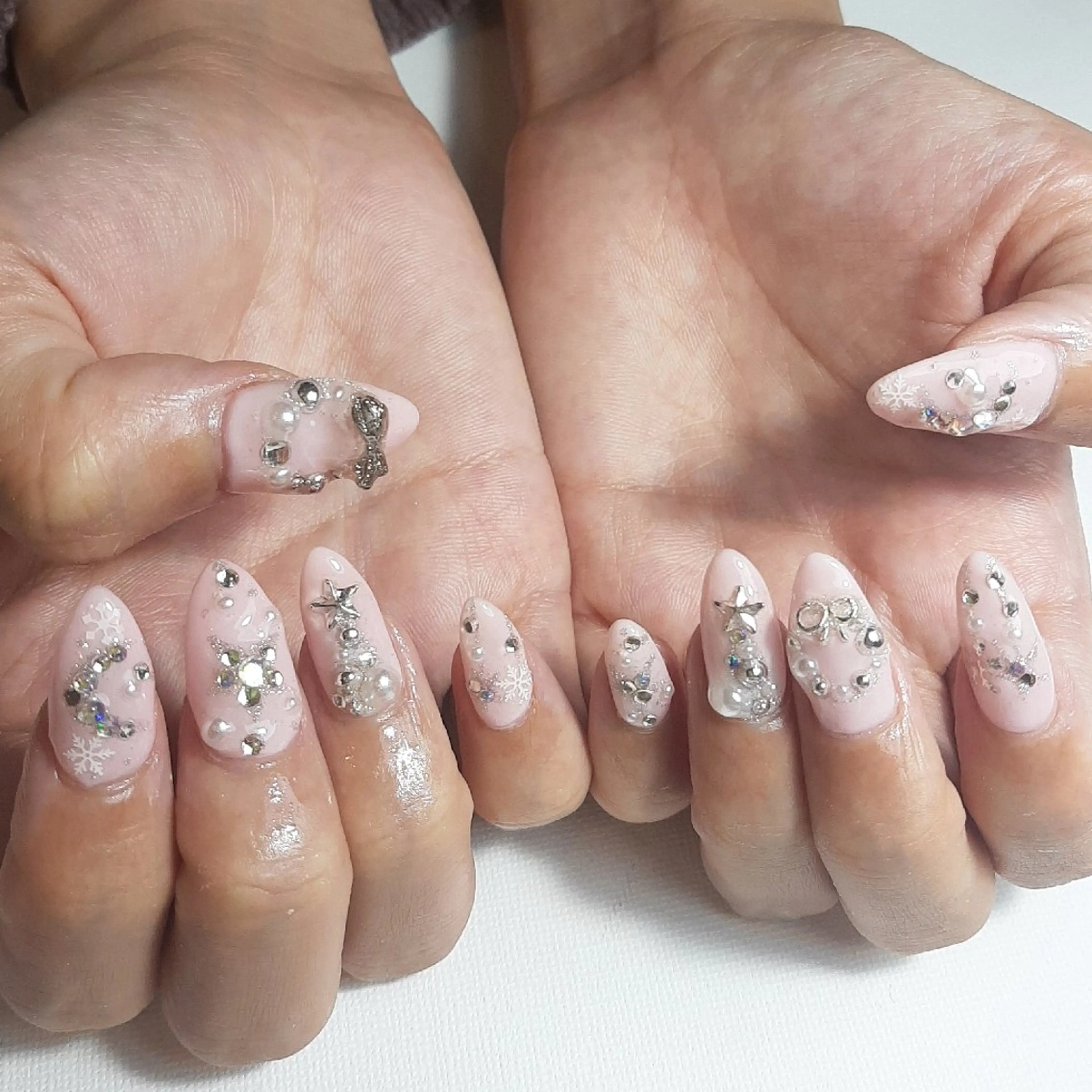 ネイル ジェルネイル 持ち込み ピンク ショートネイル 冬ネイル nanakonail /持込みデザイン専門のネイルデザイン