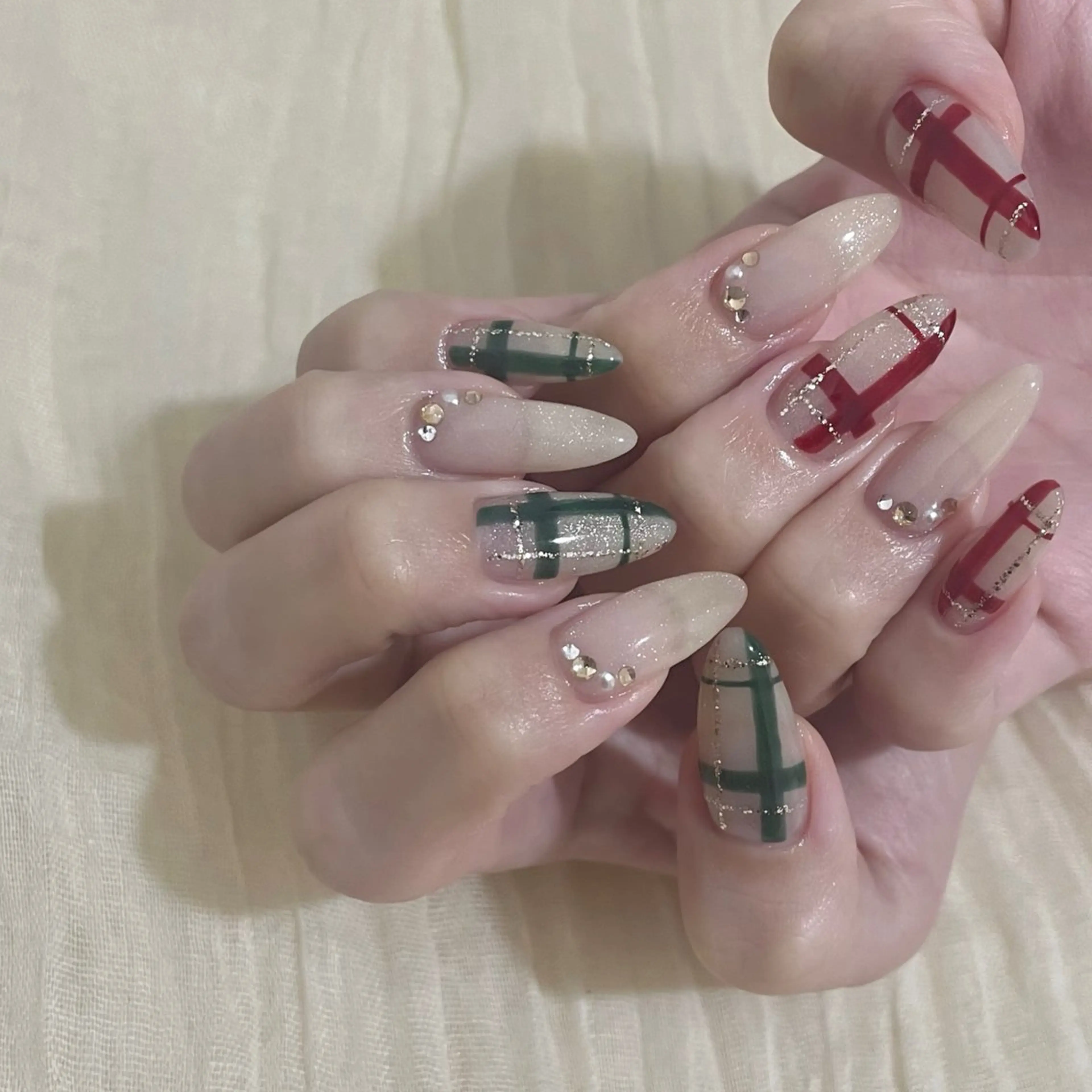 ネイル ハンドネイル ハンドケア m-nail所属・m-nail 🌙minamiのネイルデザイン
