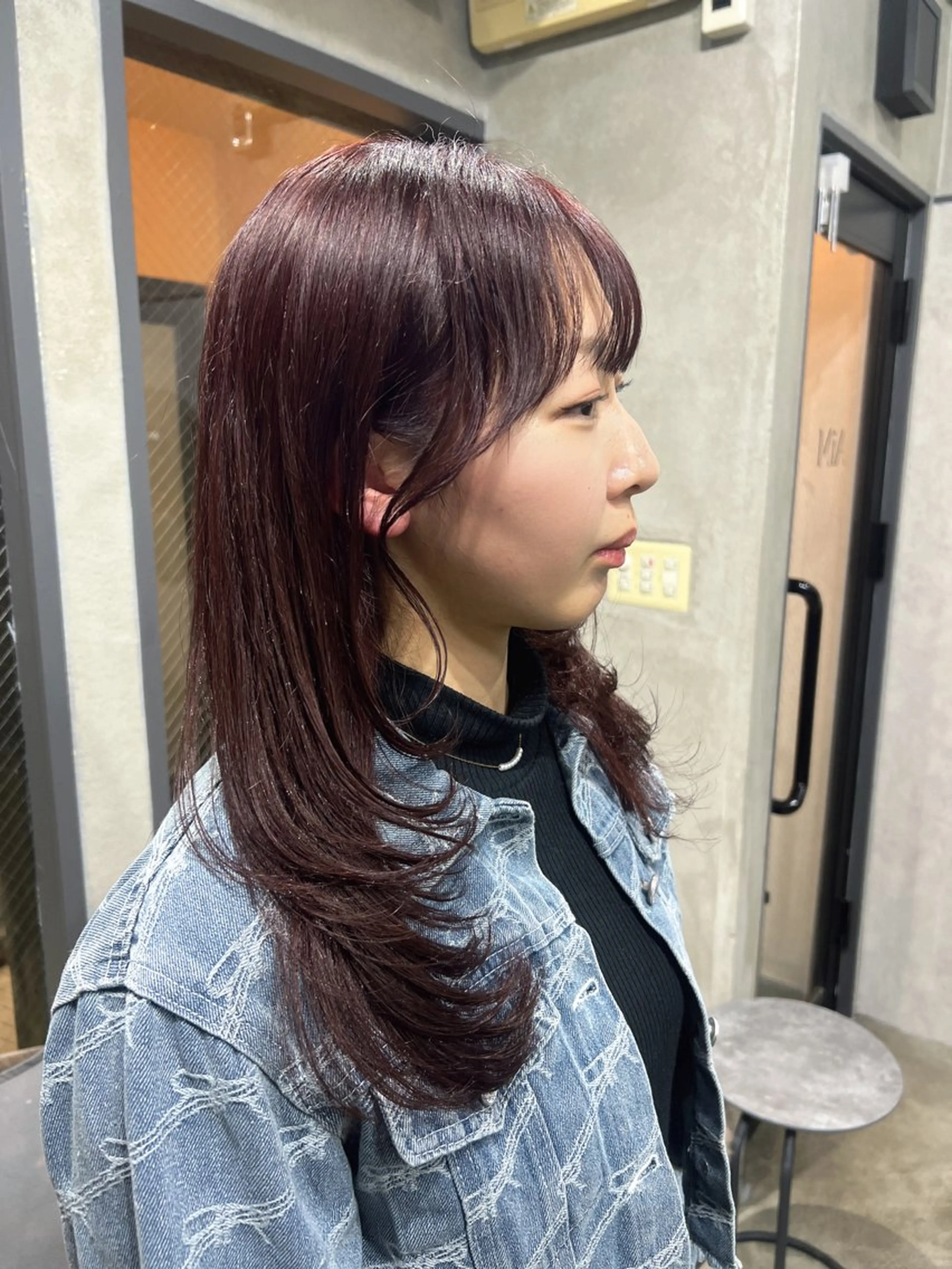 ロング カット ヘアカラー トリートメント maya レイヤーカットのヘアスタイル