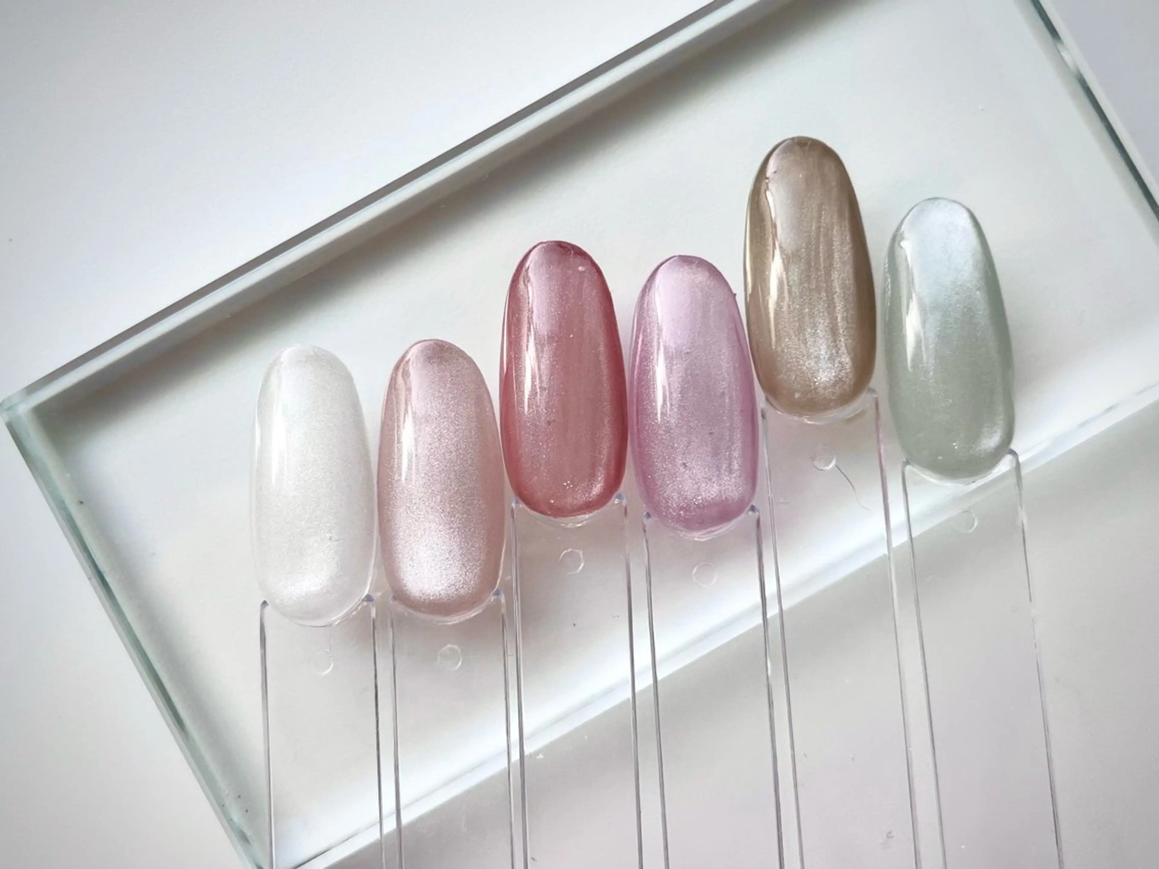 ネイル マグネットネイル ハンドネイル 5.tr_nail ｺﾞﾄﾗﾈｲﾙのネイルデザイン