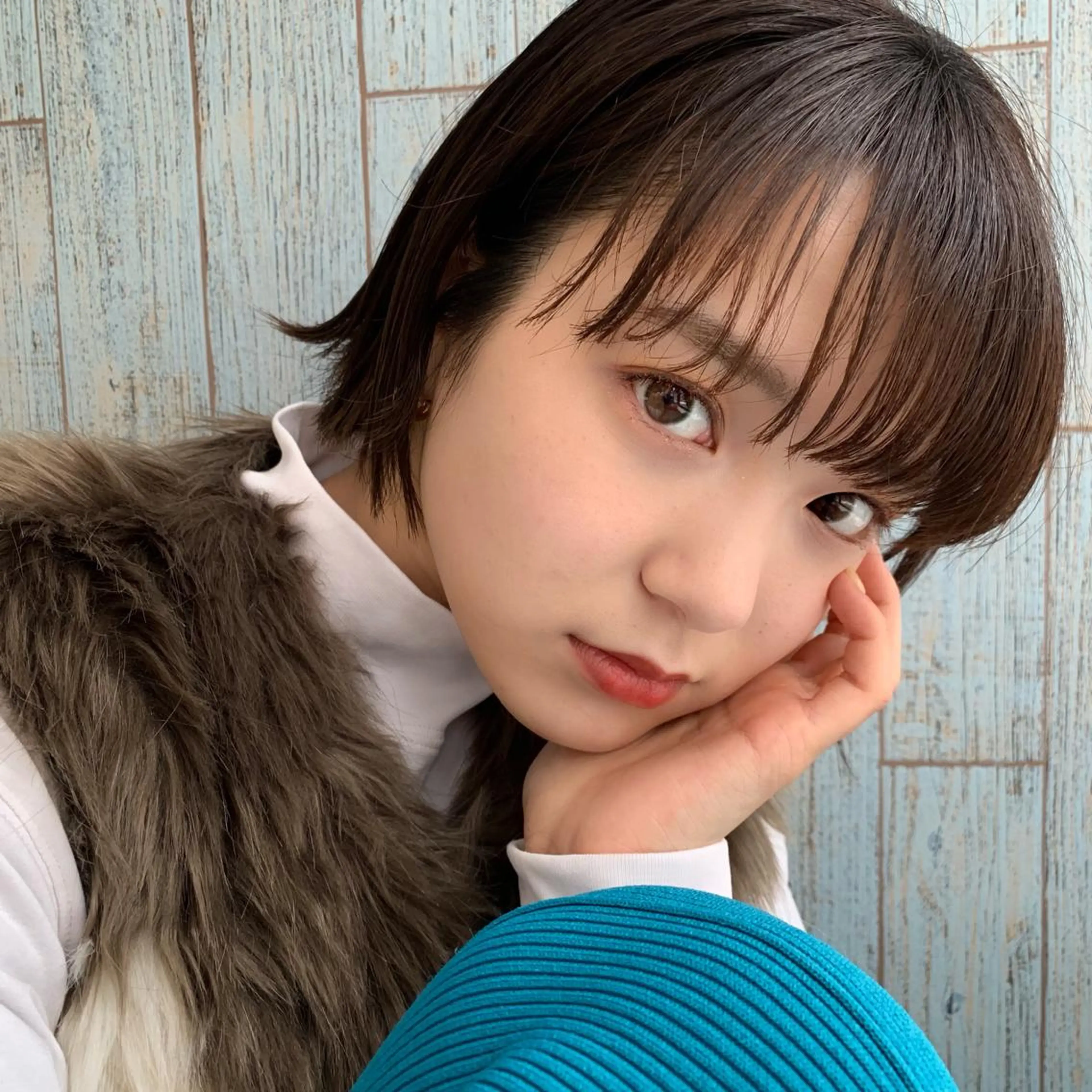 ショート カラー パーマ ヘアアレンジ ネイル マツエク・マツパ アイブロウ 前髪パーマ/割れ癖 /レイヤー/駅近のヘアスタイル
