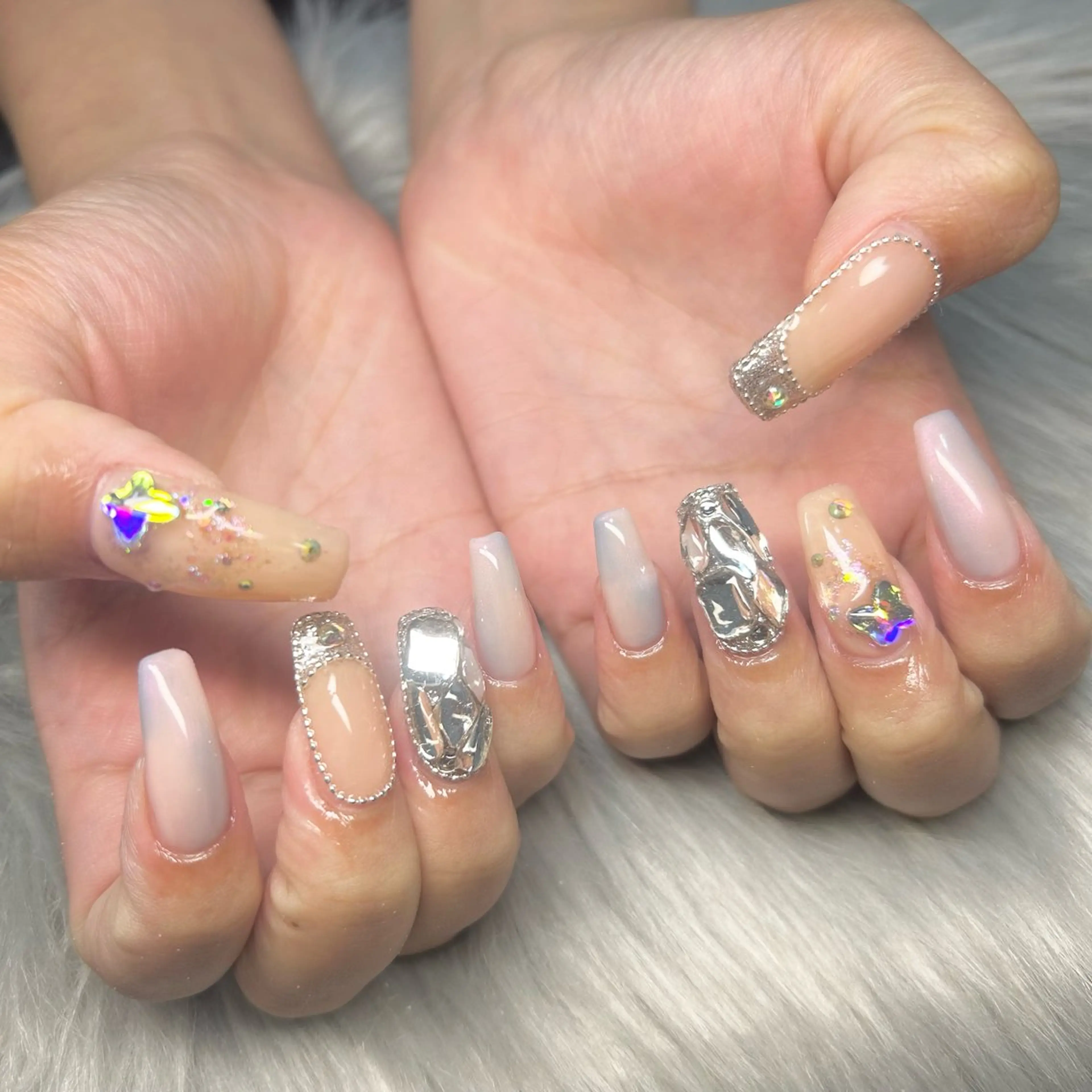 ネイル ストーンネイル ハンドネイル -Rien- プライベートサロンのネイルデザイン