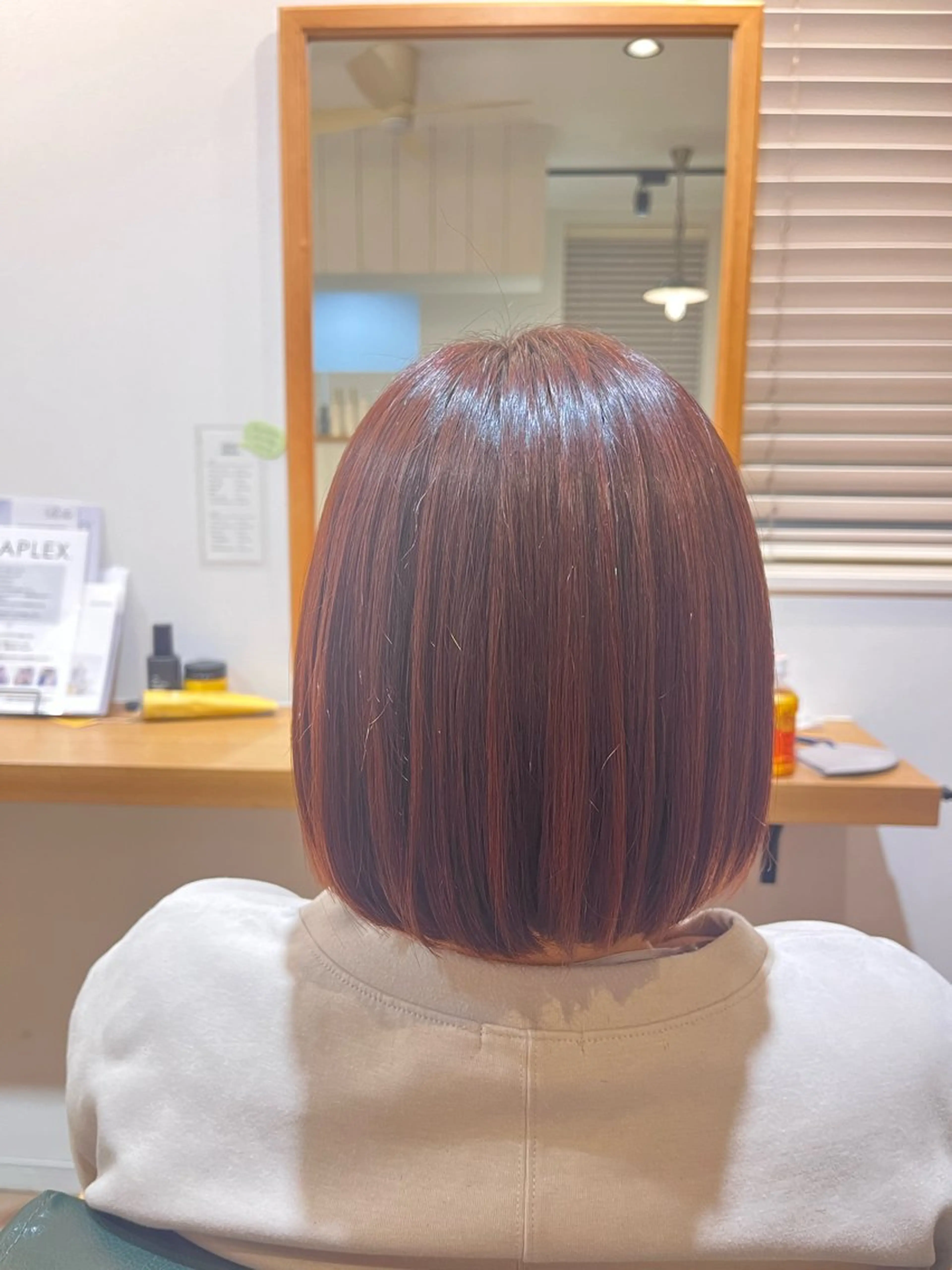 ショート カラー ブラウンカラー ピンクカラー ピンクブラウン ボブ epic所属・武田 綺音のヘアスタイル