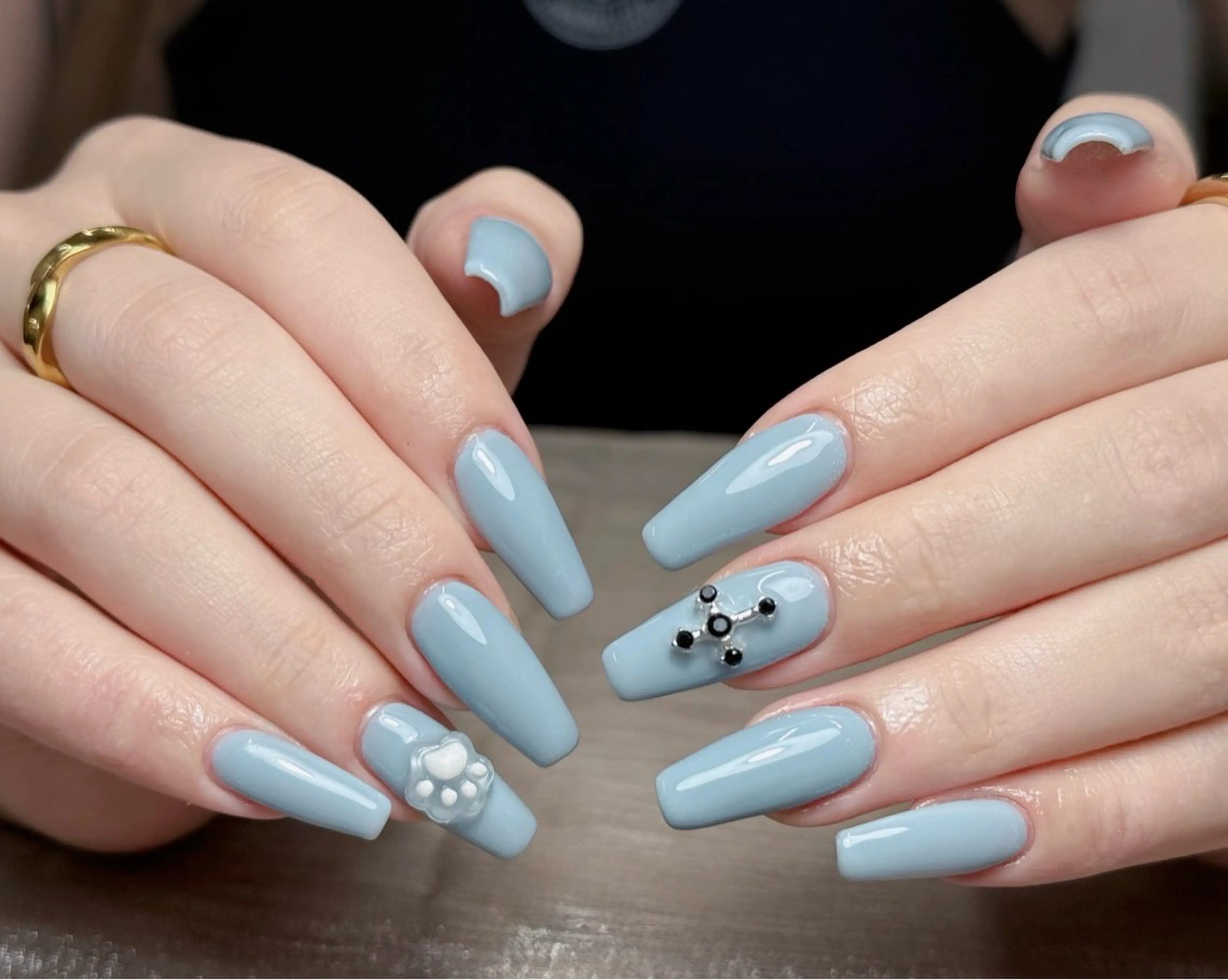 ネイル オーロラネイル ブルー チークネイル フットネイル フレンチネイル ハンドネイル EMY 168 池袋のネイルデザイン