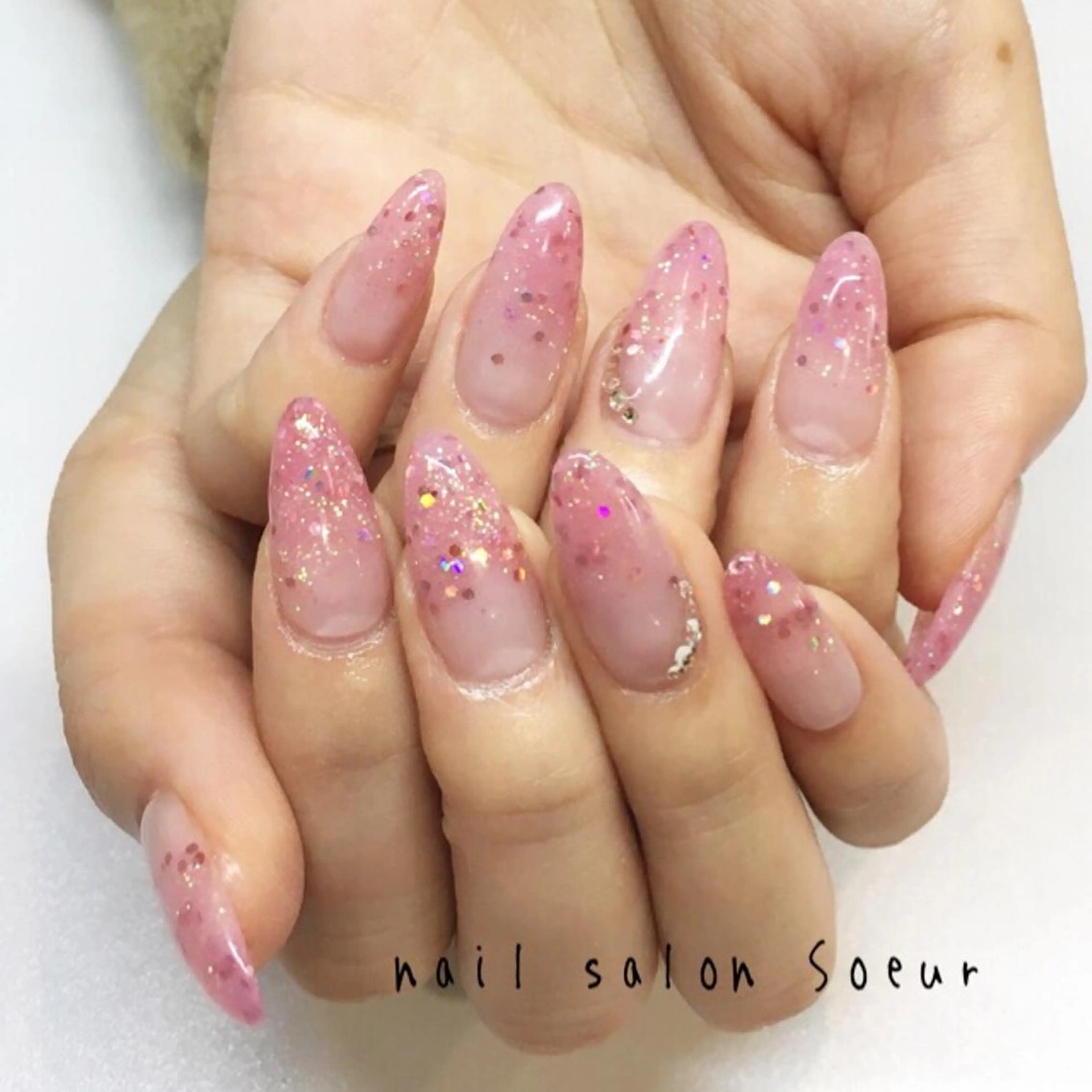 ネイル 桜ネイル 長さ出し ラメ(グリッター) ラメグラデーション ピンク ハンドネイル nail salon Soeurのネイルデザイン