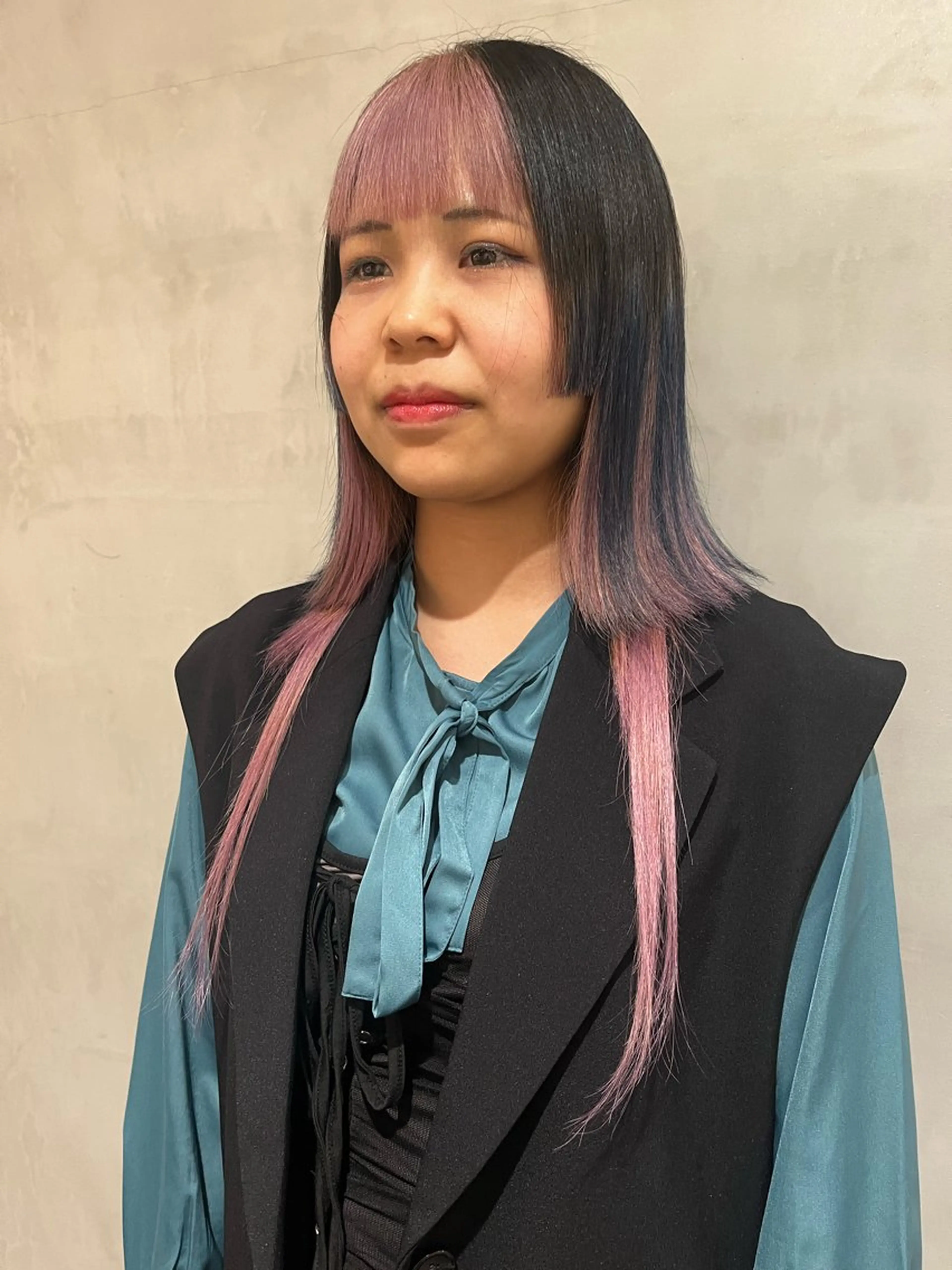 ミディアム カラー ネイビーカラー ピンクカラー カット ヘアカラー トリートメント 暖色🍒姫カット🎀 オタク特化🎀ゆうなのヘアスタイル