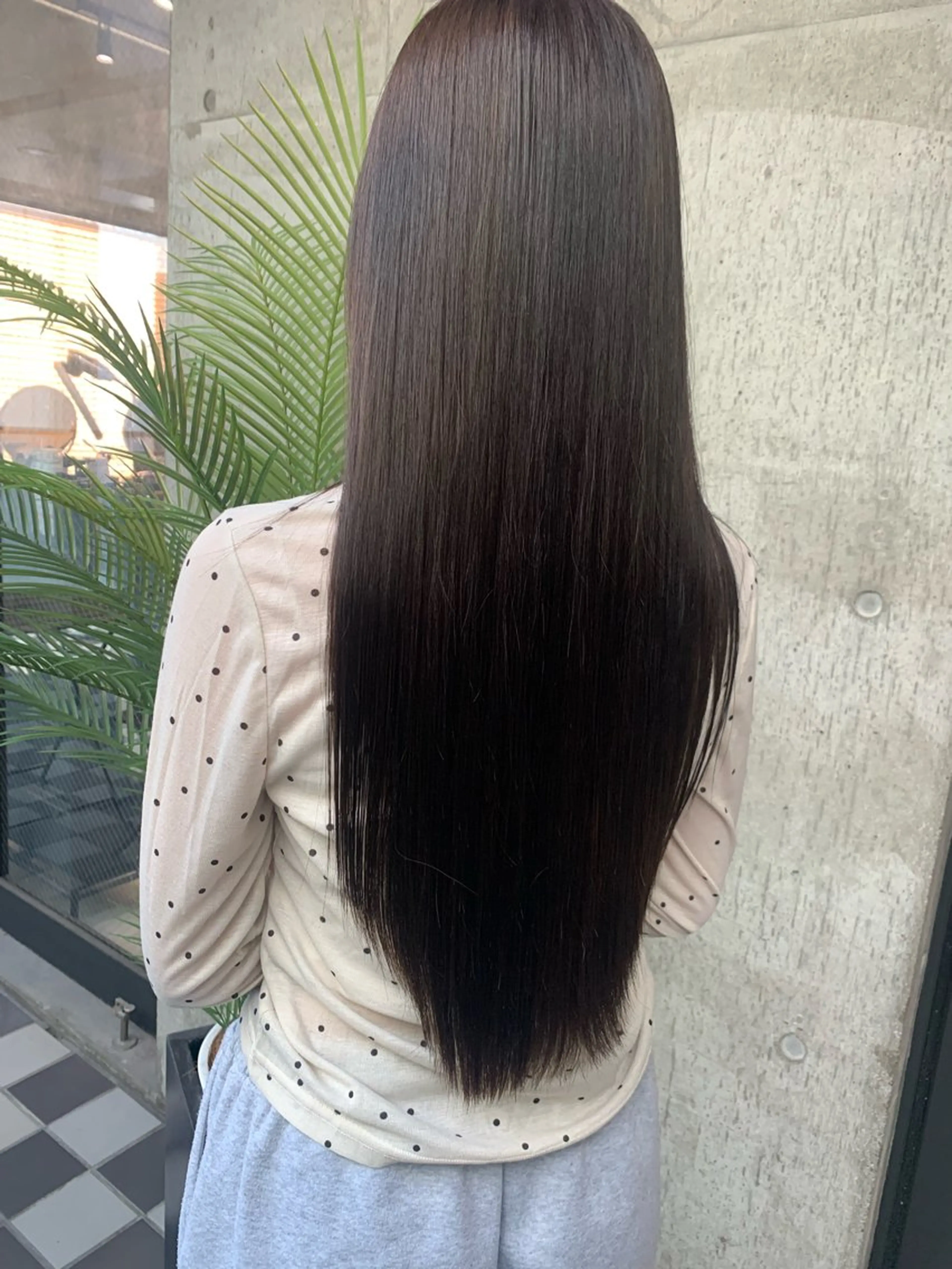 【🌴カラーモデル🌴】就活や実習などで髪の毛を暗くしたい方におすすめ🌺ワンカラー🖤（1stepトリートメント込）の写真