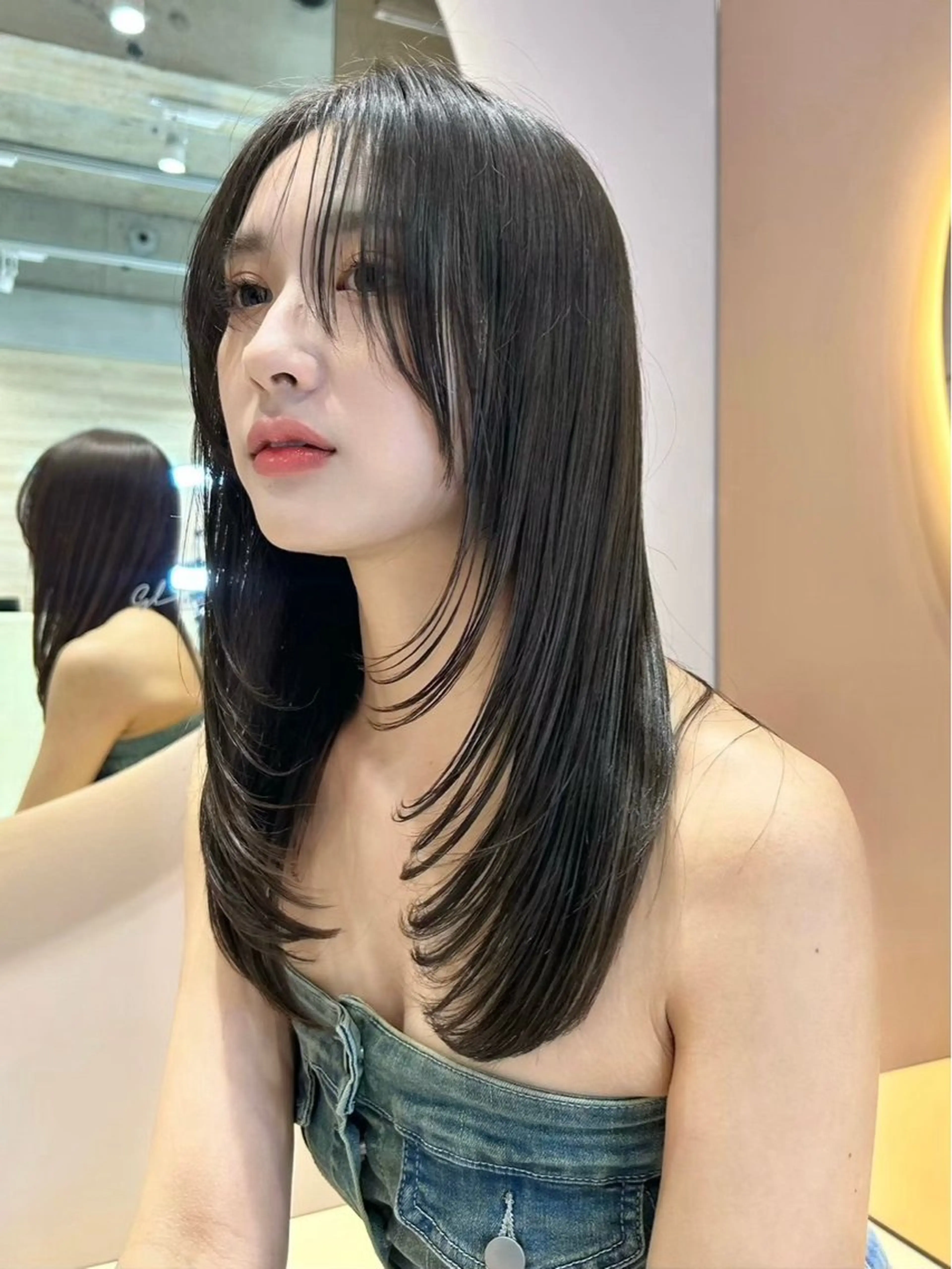 ロング カラー ヘアアレンジ アッシュ 黒髪 ブリーチ ブルーカラー ブルーブラック ヘアカラー トリートメント ヘアセット 大宮🩵縮毛矯正 髪質改善 佐藤 和のヘアスタイル