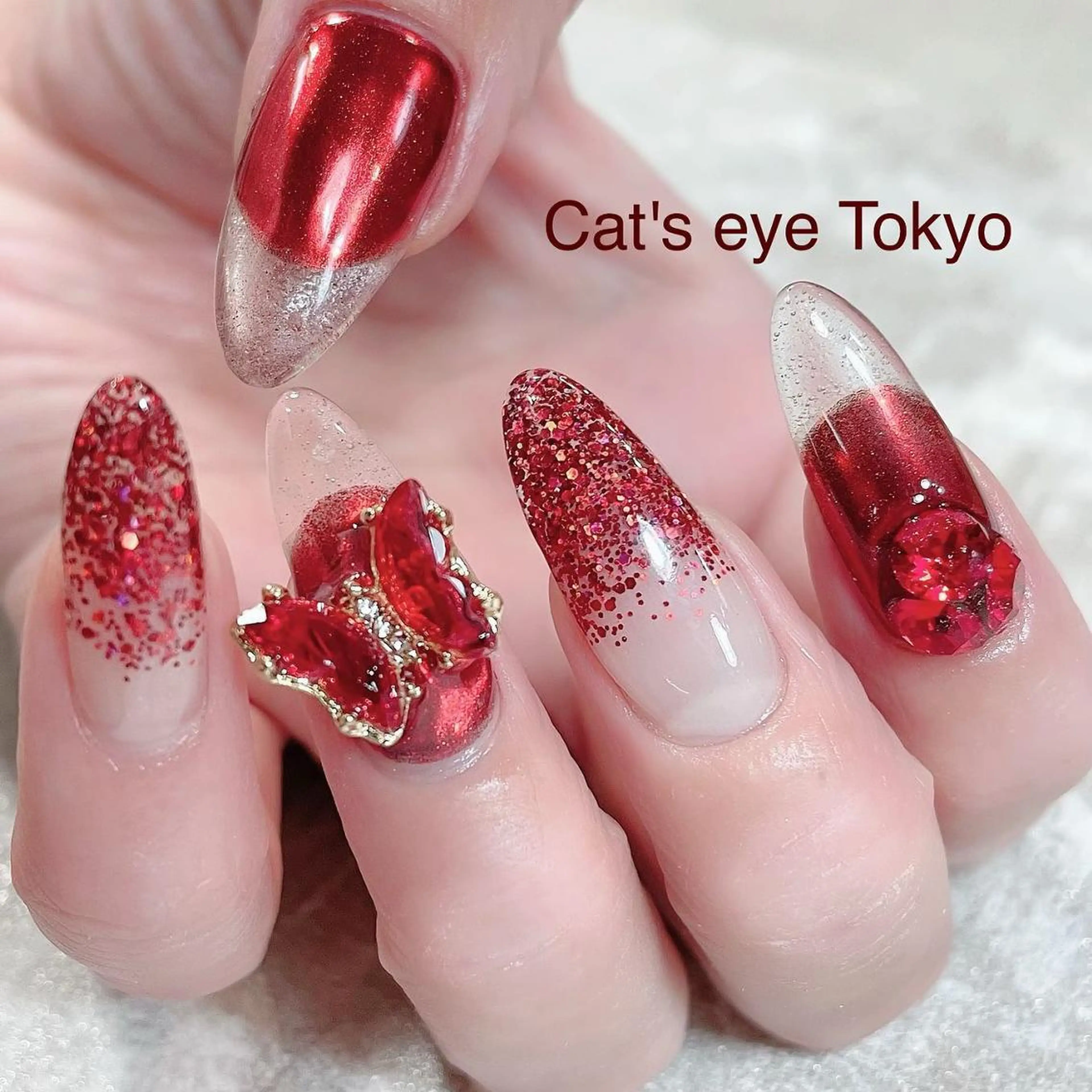 ネイル マツエク・マツパ バレンタイン Cat's eye TOKYO 新宿店のネイルデザイン
