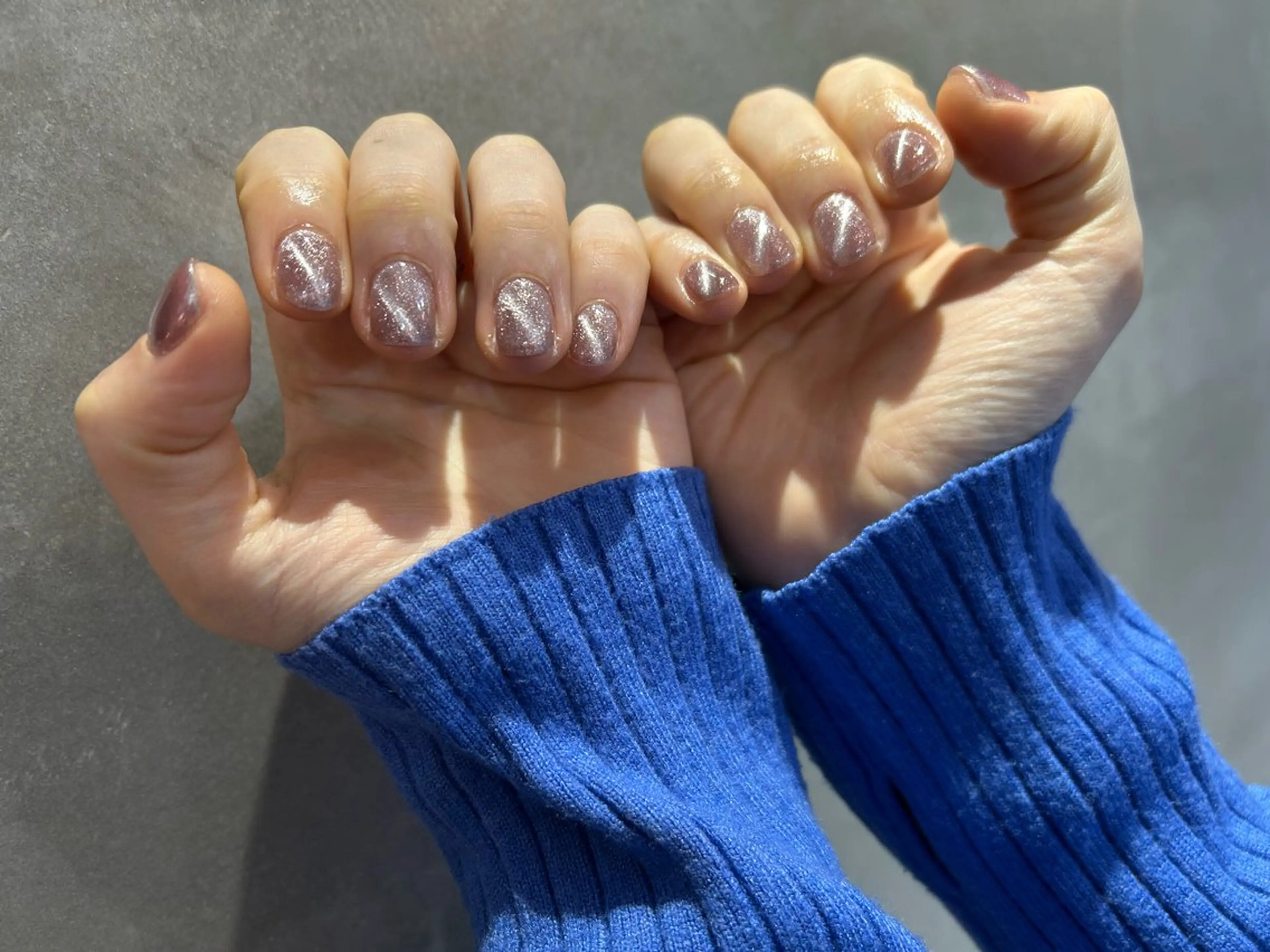 ネイル マグネットネイル シンプルネイル 渋谷 怜奈のネイルデザイン