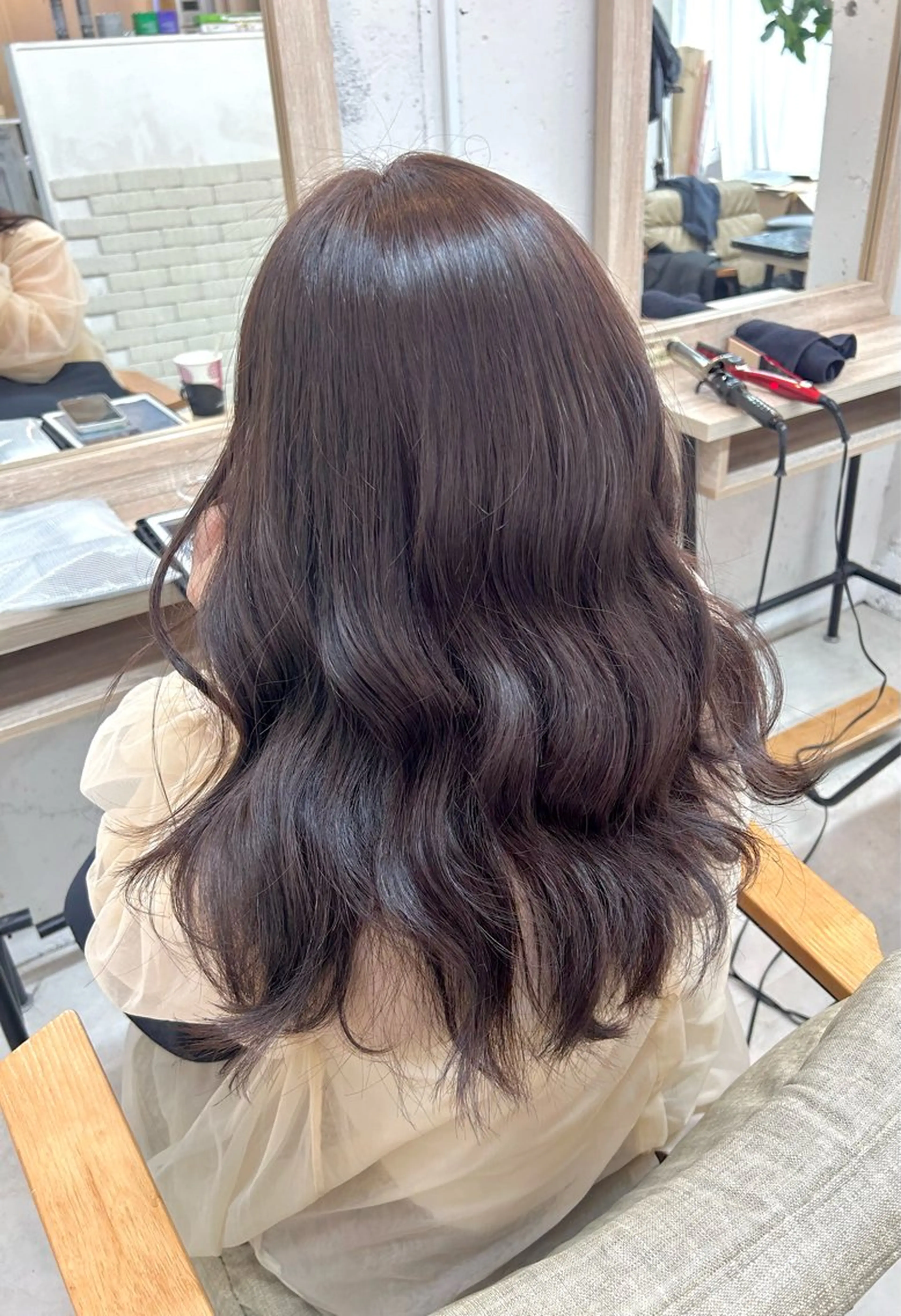 ロング カラー ブラウンカラー ナチュラルブラウン 岩崎 美帆のヘアスタイル