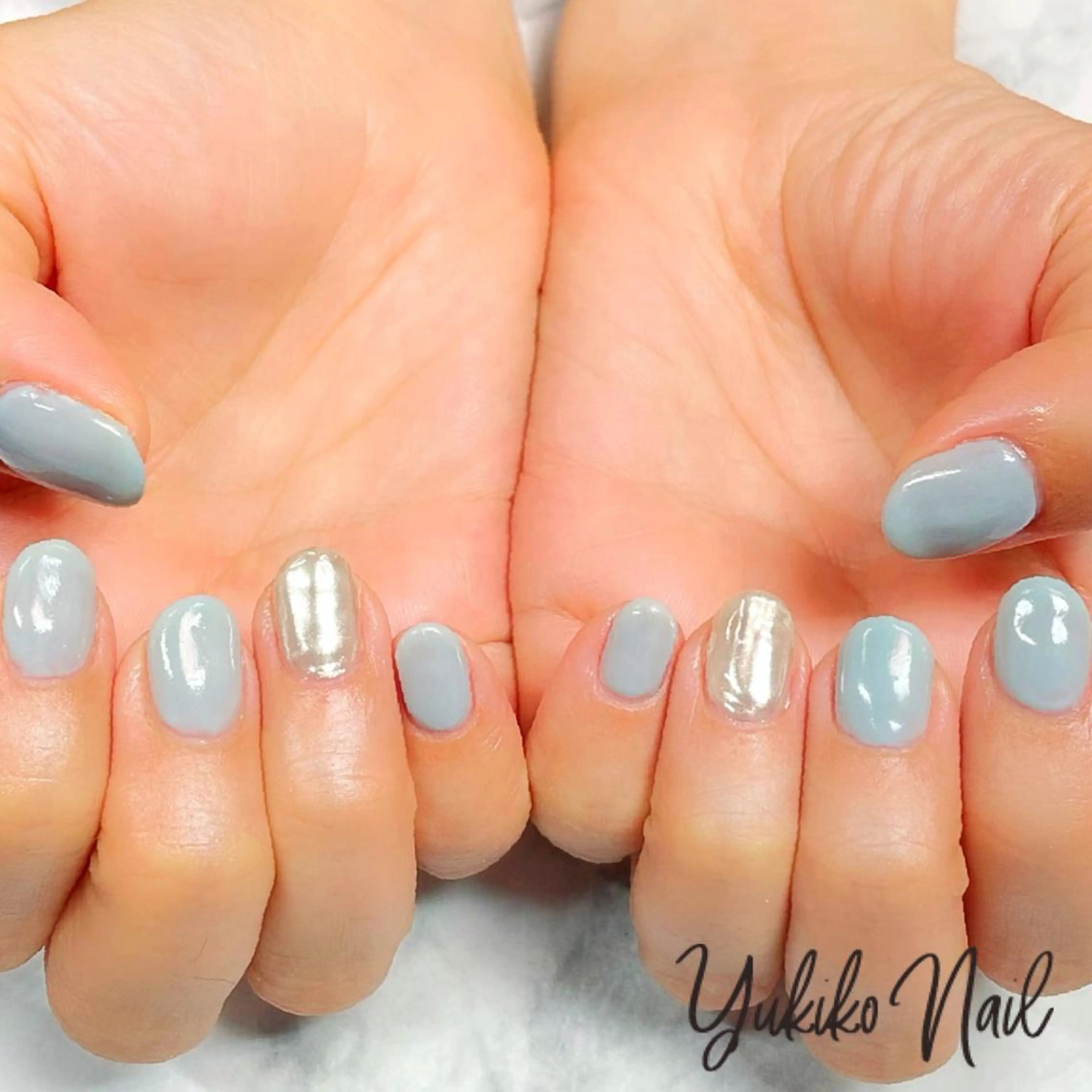 ネイル アートネイル 水色 ミラーネイル ワンカラーネイル シンプルネイル ハンドネイル ユキコ ネイルのネイルデザイン